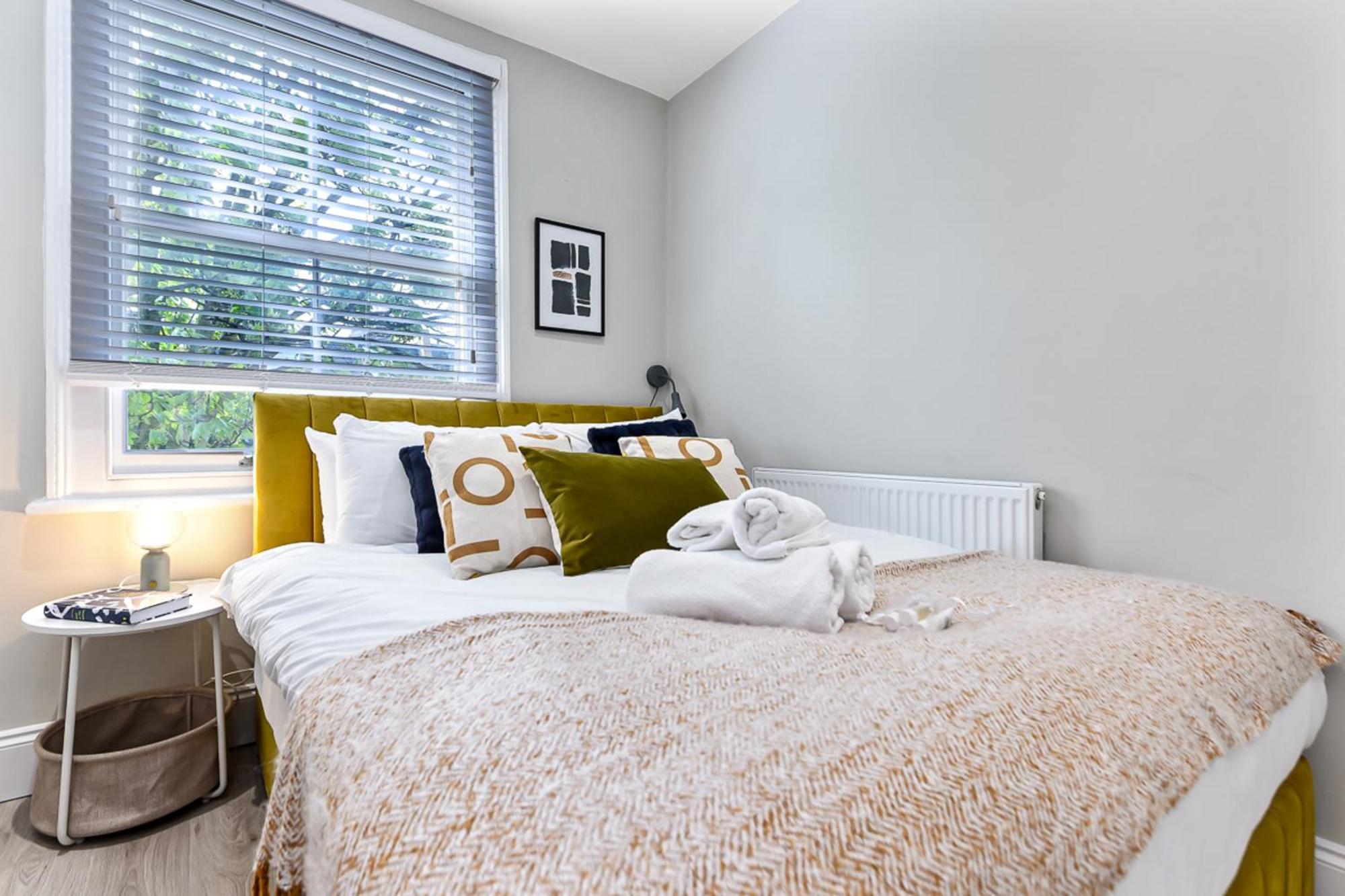 Modern Close To Tube Station * London