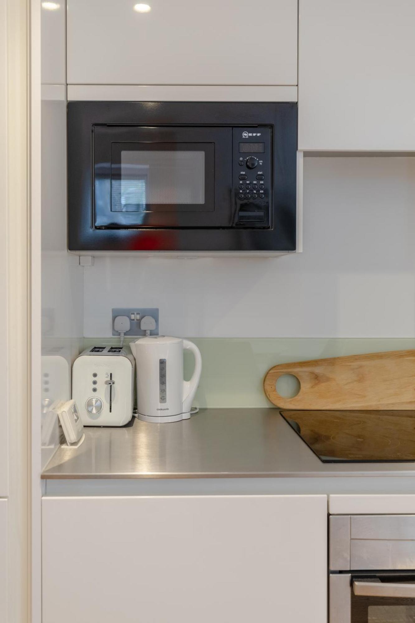 Apartment Lovely In Near Victoria London