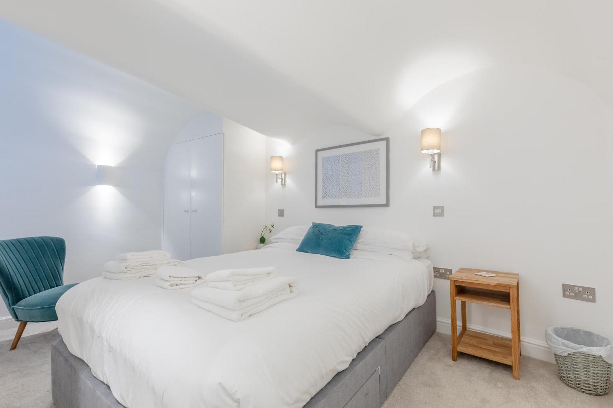 Lovely In Near Victoria Apartment London