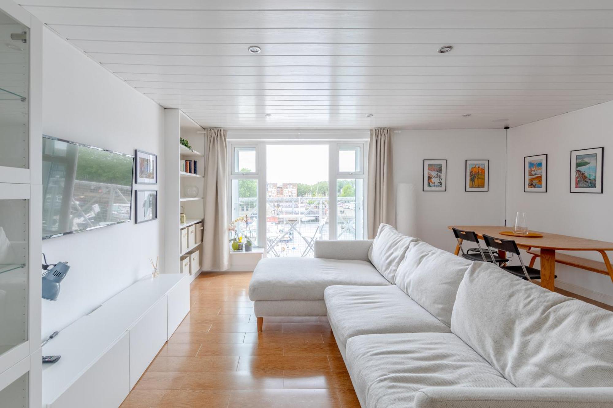 2bd Flat With Views Of Canary Wharf - Rotherhithe *