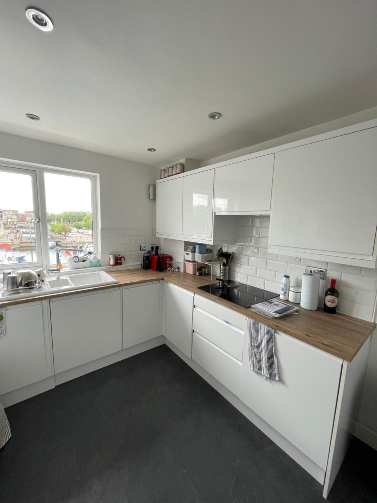 Apartment 2bd Flat With Views Of Canary Wharf - Rotherhithe *