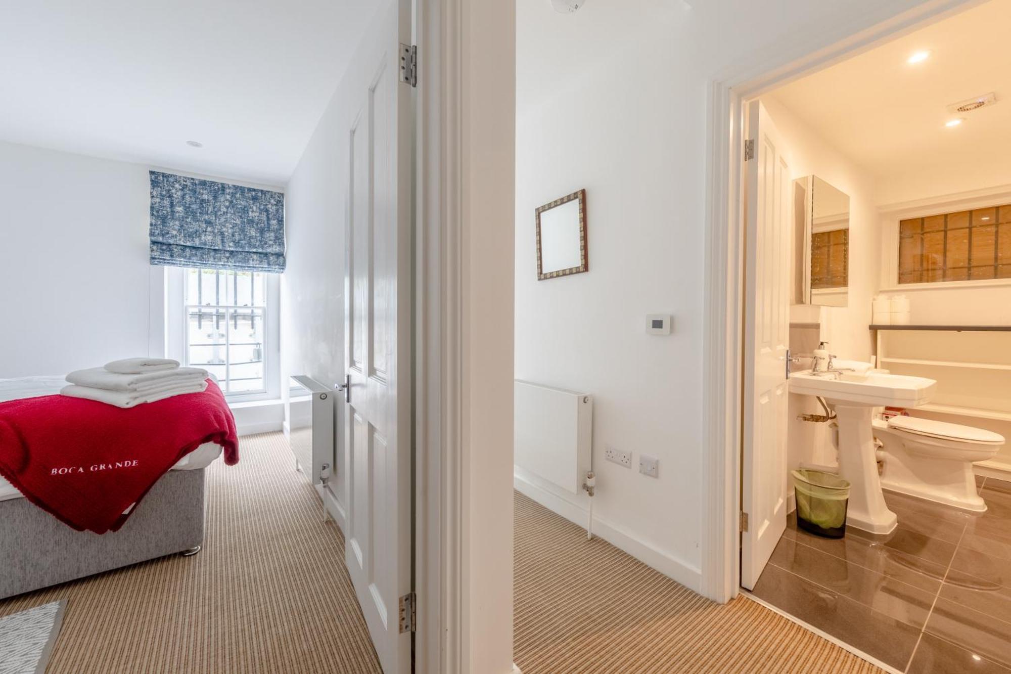 Apartment Beautifully Refurbished 2bd Flat- Clapham