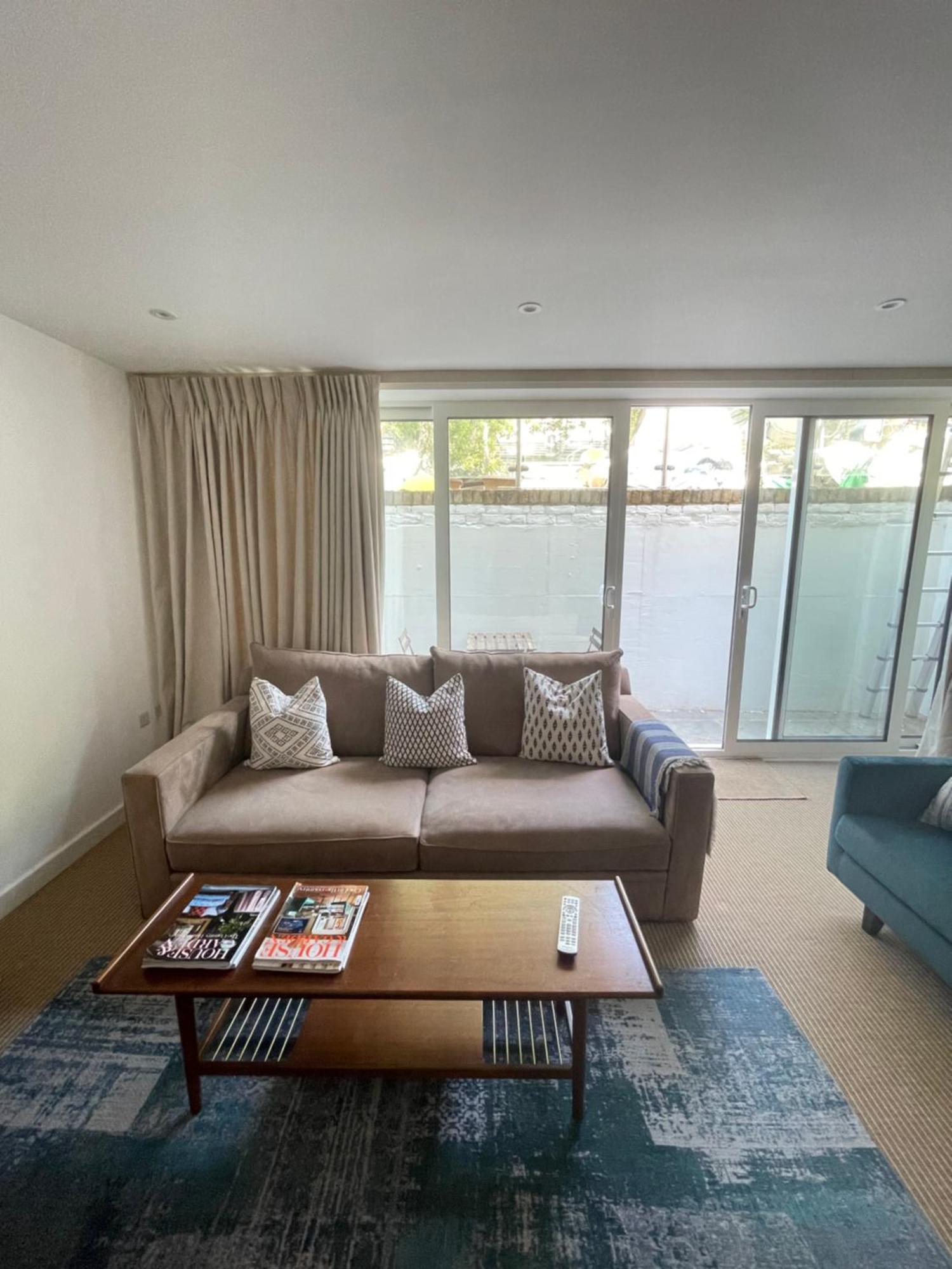 Apartment Beautifully Refurbished 2bd Flat- Clapham