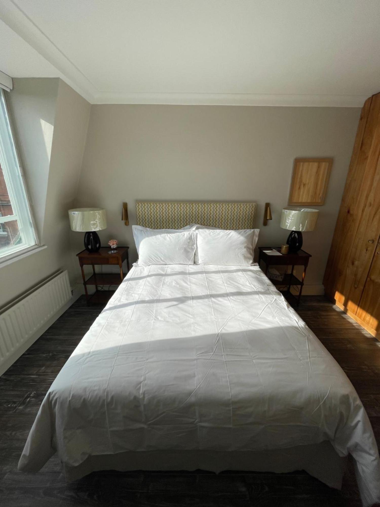 Apartment Beautifully Decorated 1bd Oasis - Earl's Court! *