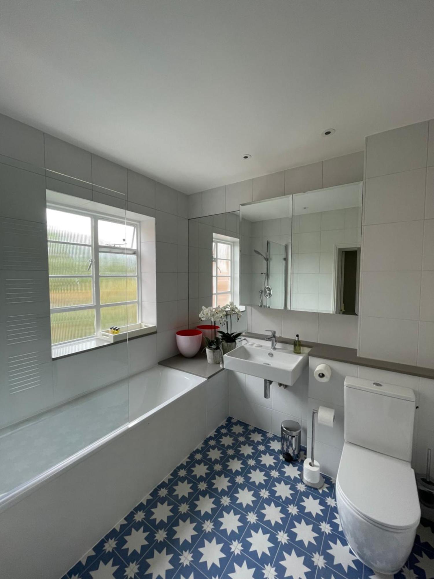 Beautifully Decorated 1bd Oasis - Earl's Court! Apartment