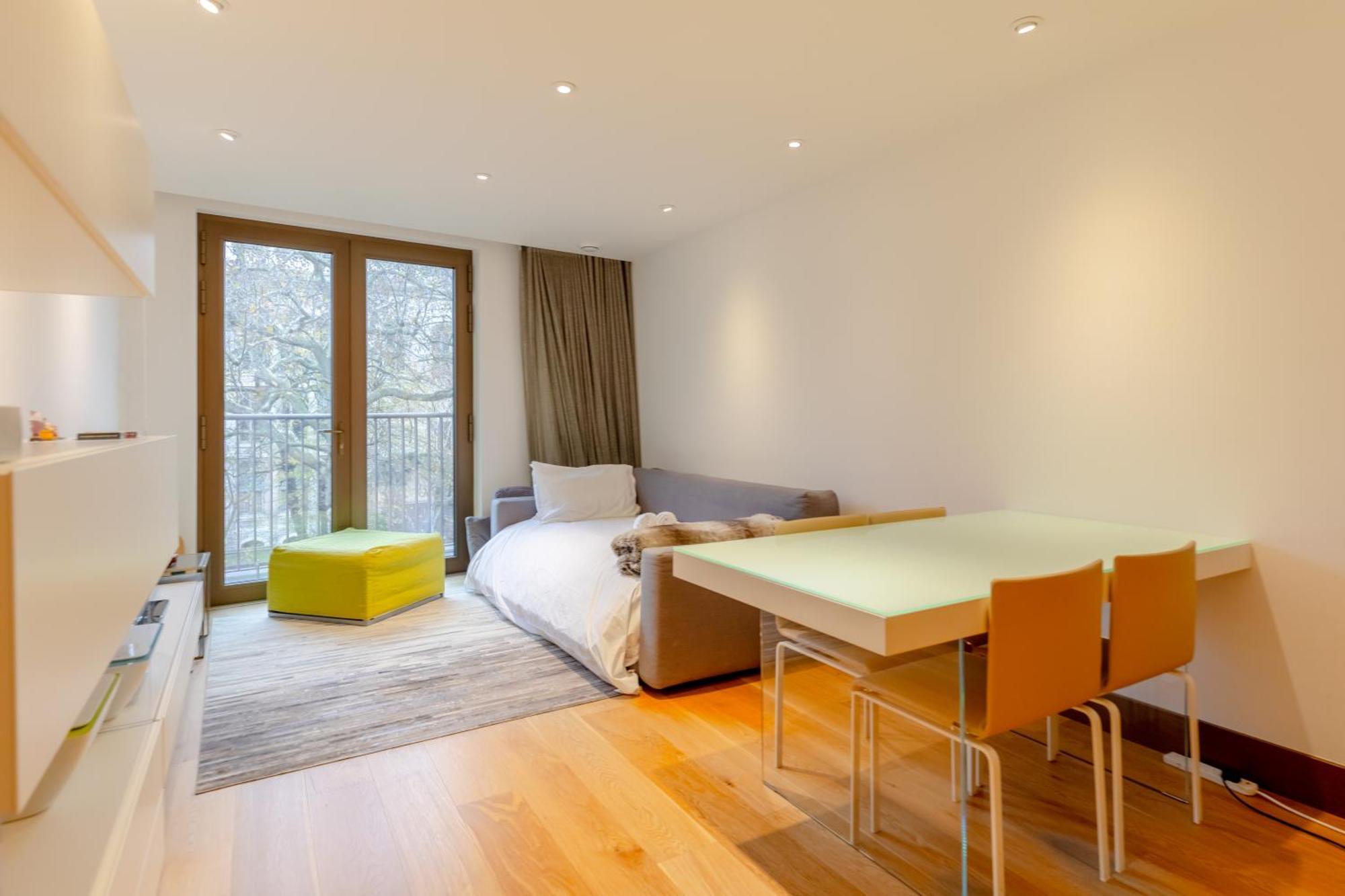 Apartment Stylish & Modern 1bd Flat - Chancery Lane! London