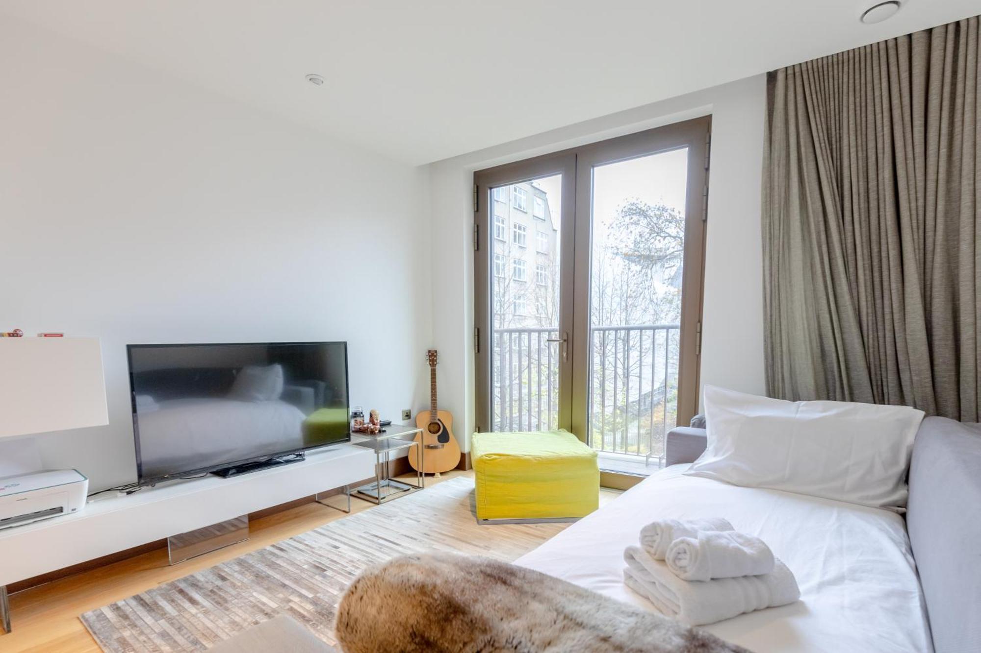 Stylish & Modern 1bd Flat - Chancery Lane! London
