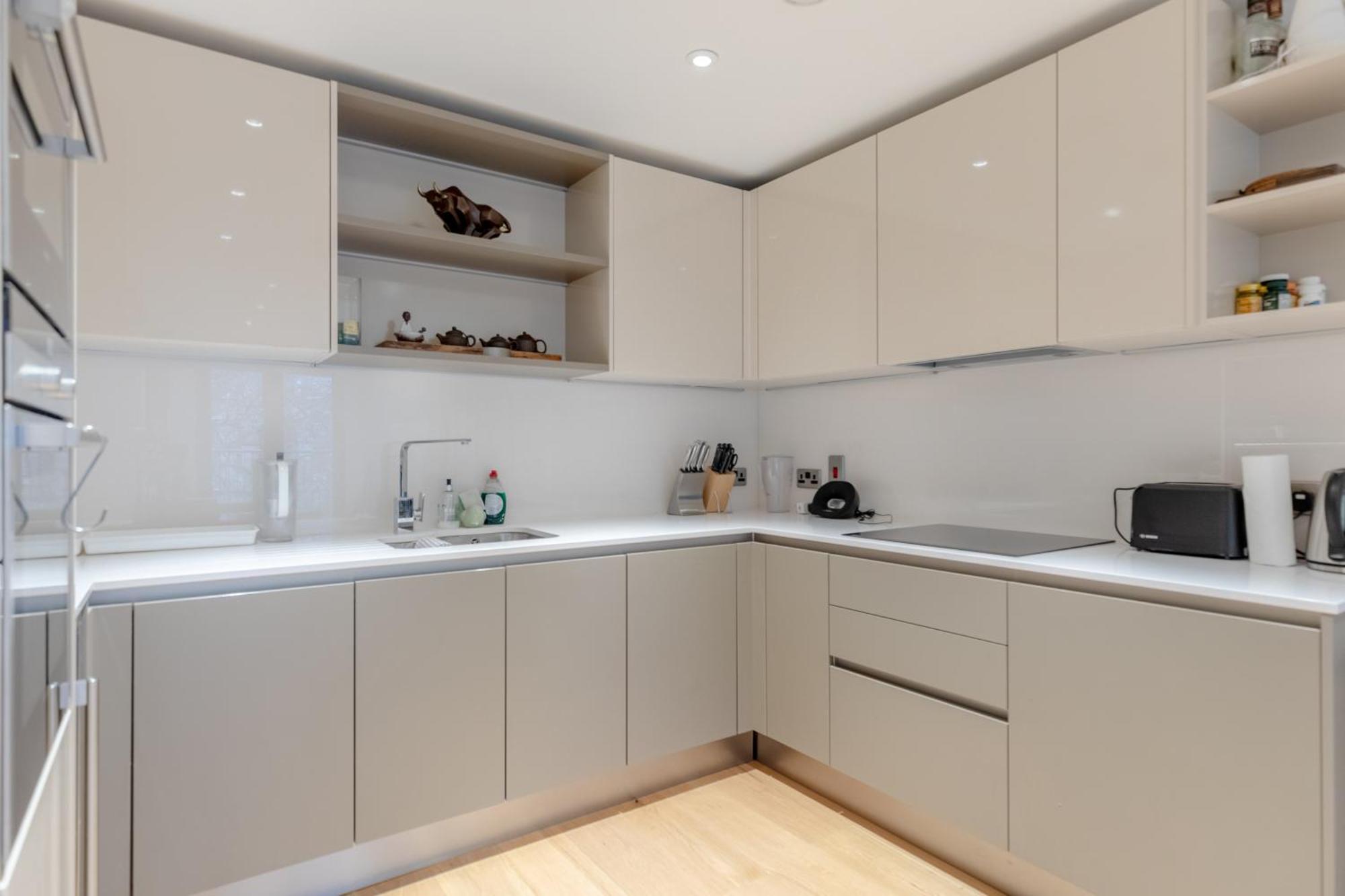Stylish & Modern 1bd Flat - Chancery Lane!
