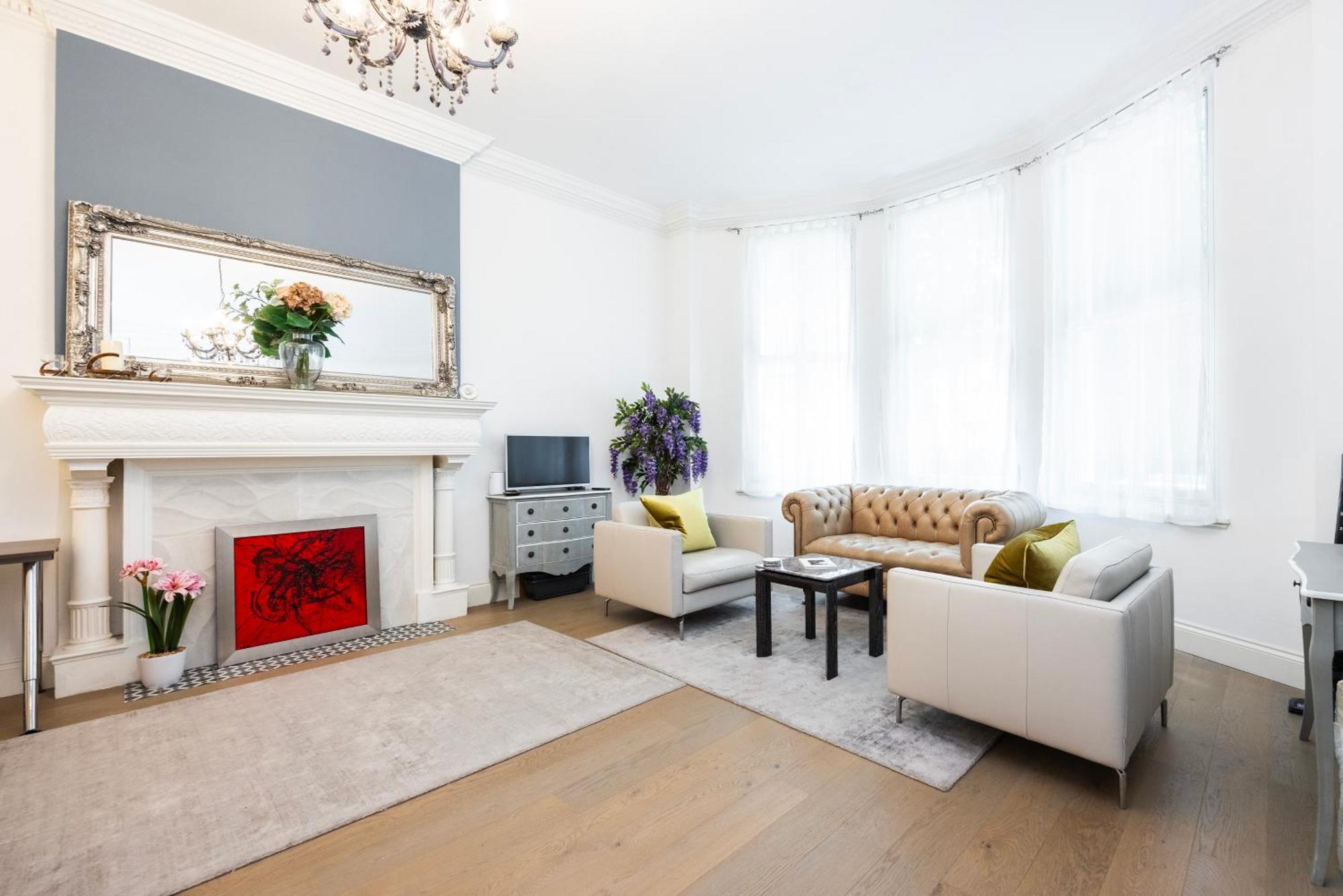 Modern 1 Bedroom Near Kensington High Street * Londen