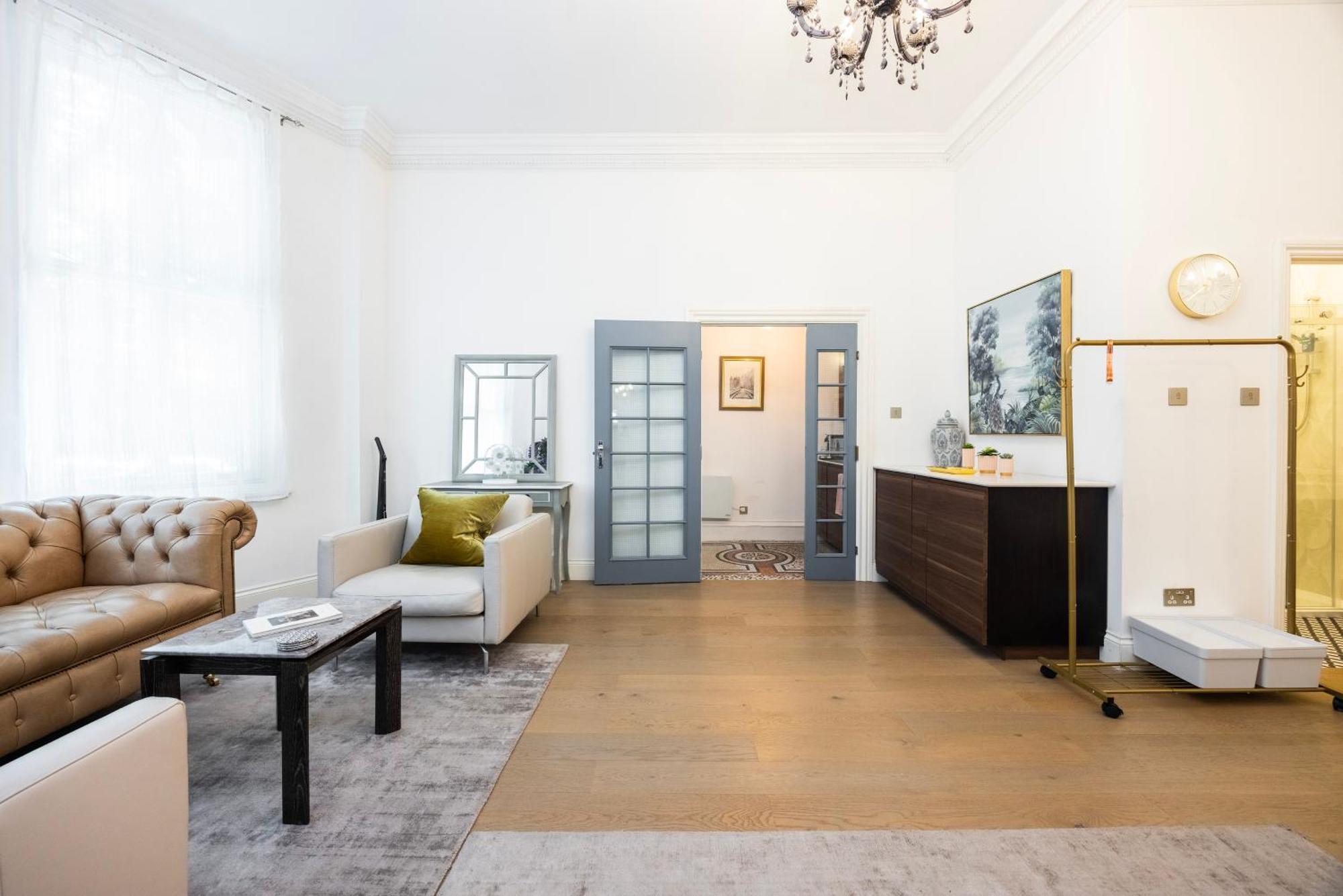 Modern 1 Bedroom Near Kensington High Street Londen