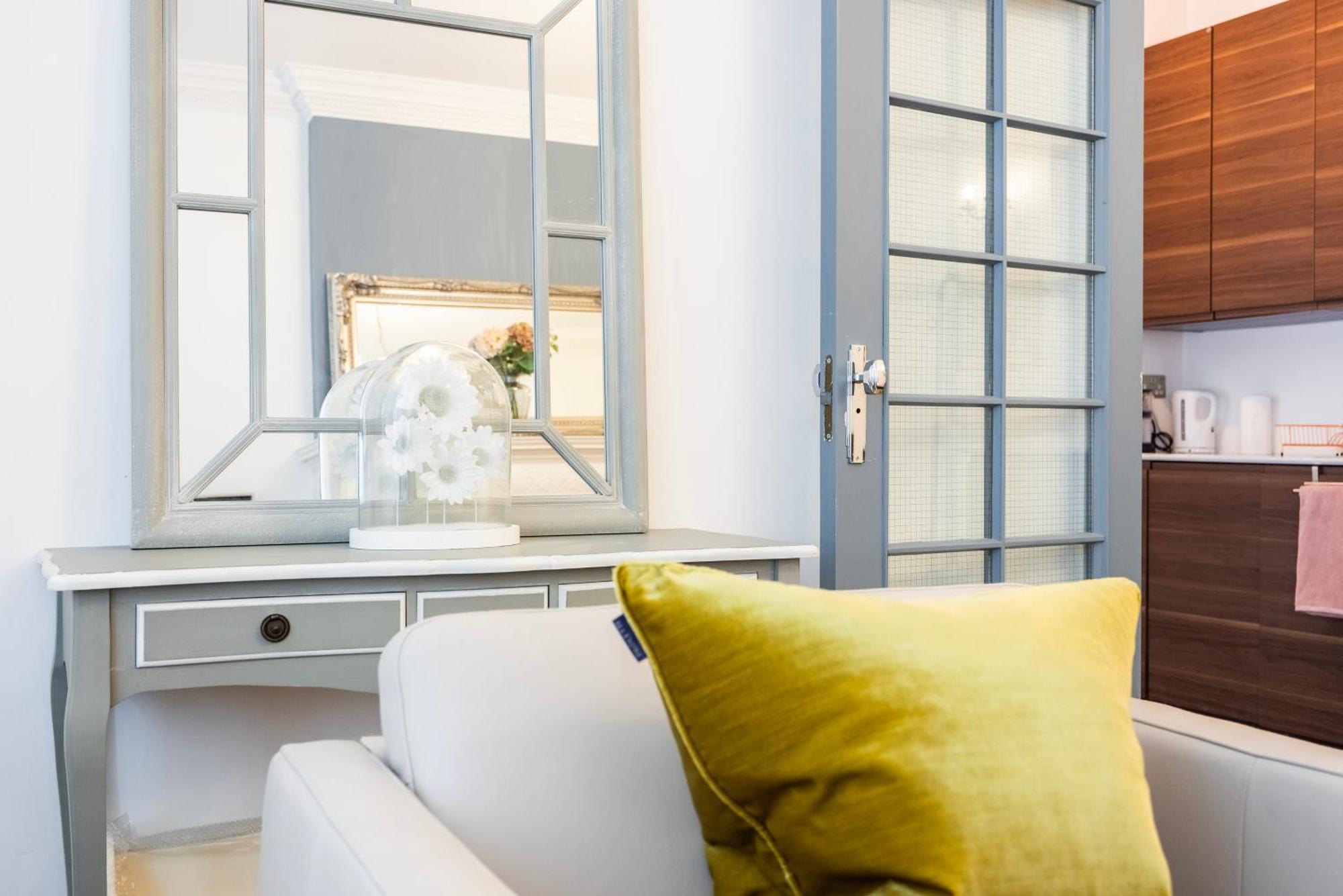 Appartement Modern 1 Bedroom Near Kensington High Street Londen