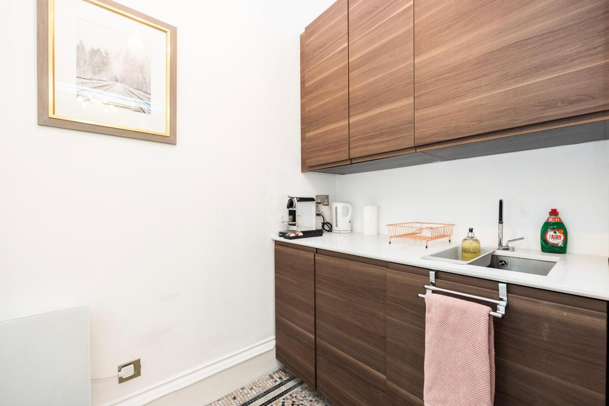 Appartement Modern 1 Bedroom Near Kensington High Street *