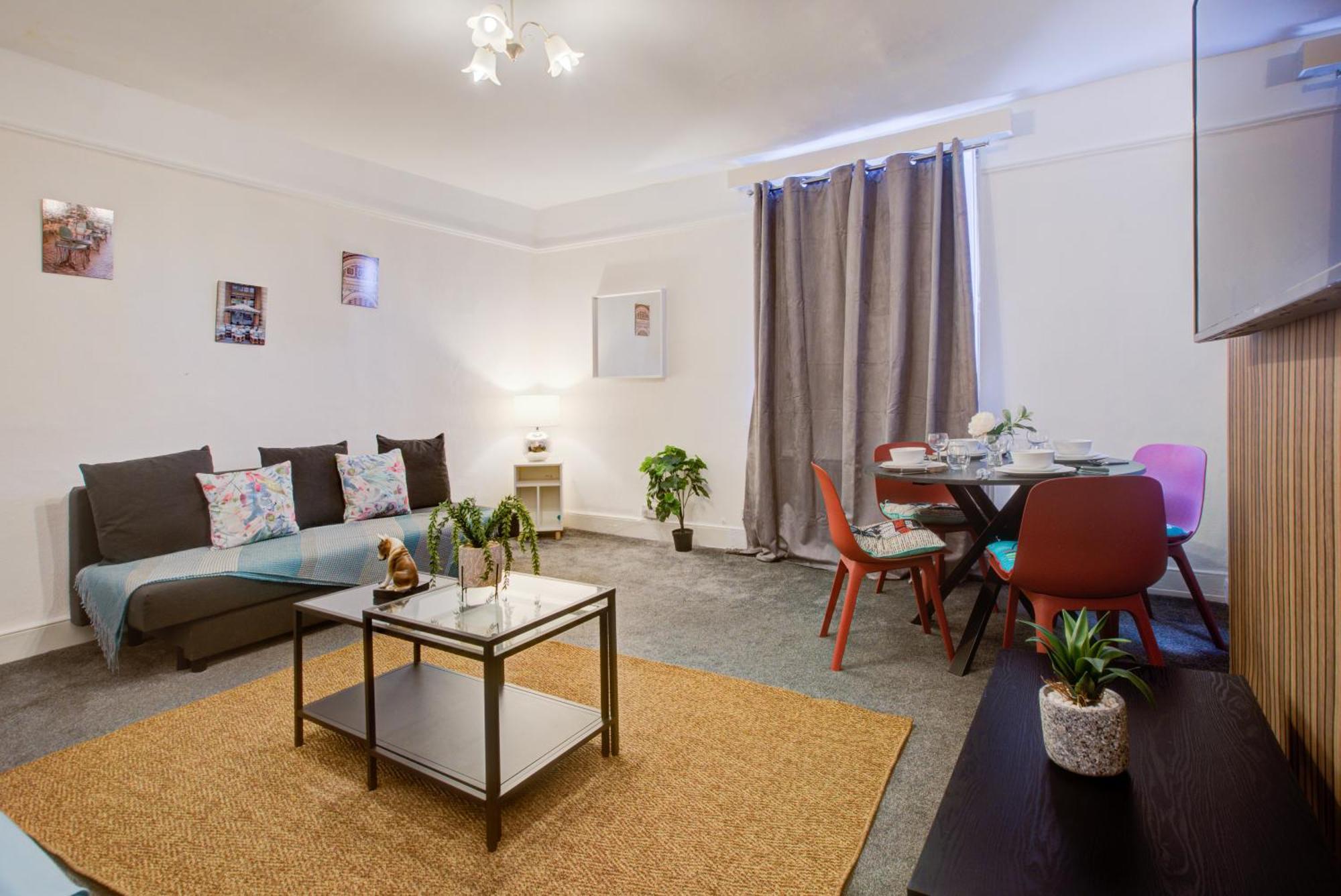 2 Bedroom And Living Edgware Road, Central *