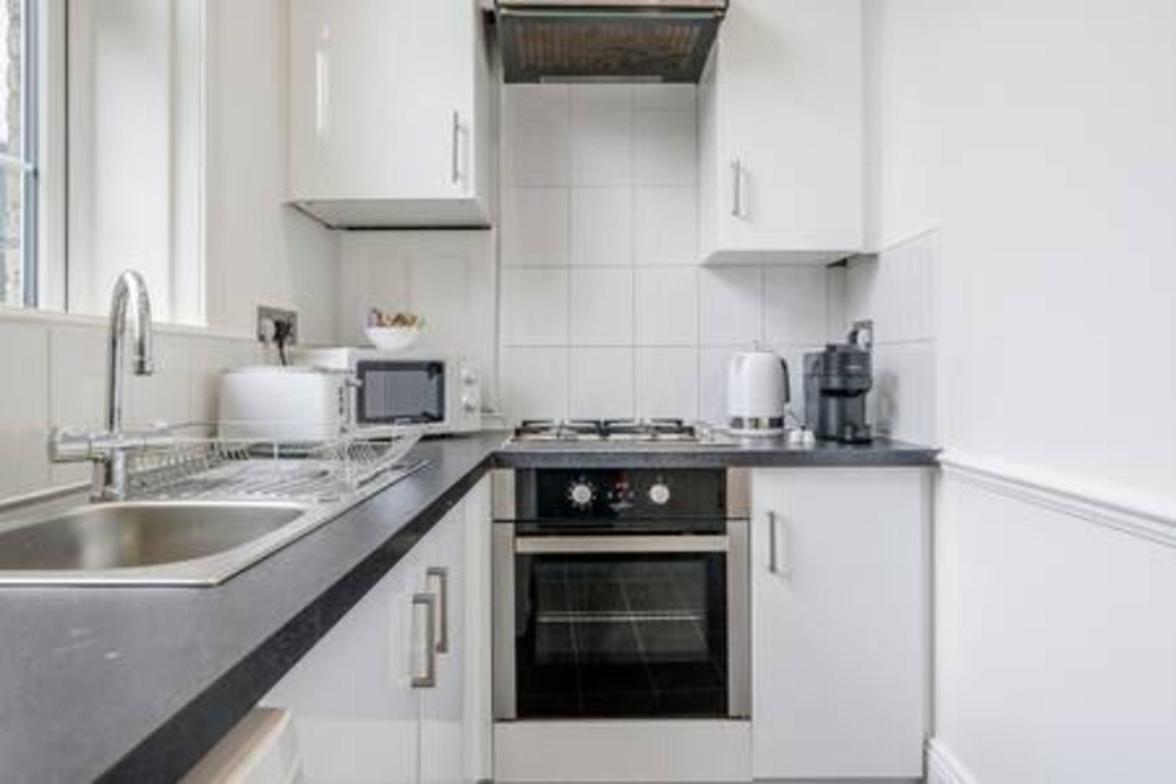 Unbeatable Location In Camden-spacious Flat London