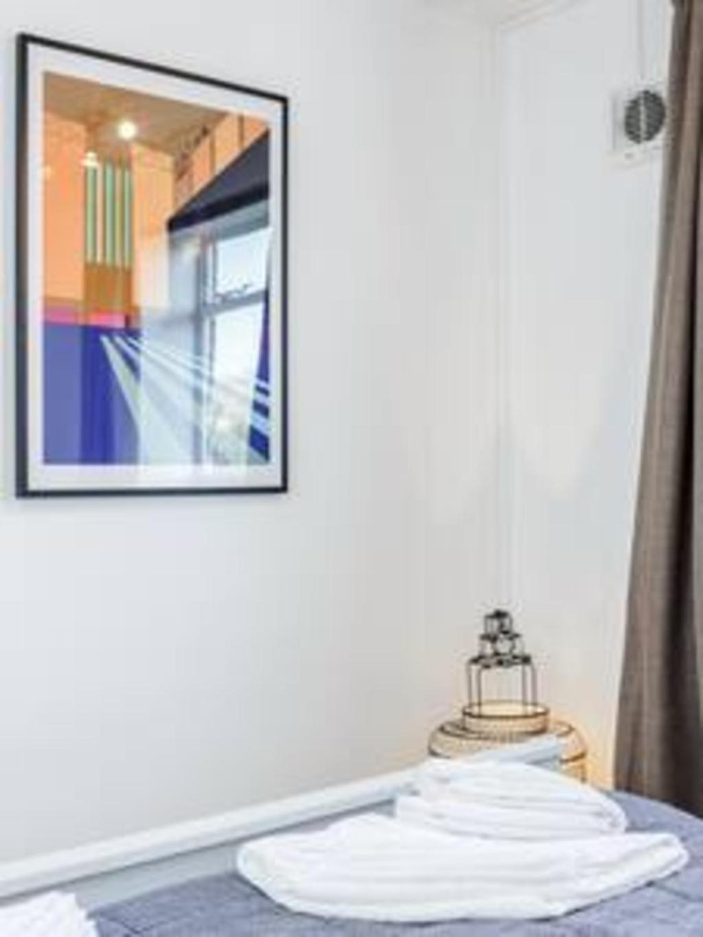 Apartment Spacious 2bed In Location Holland Park-n Hill *