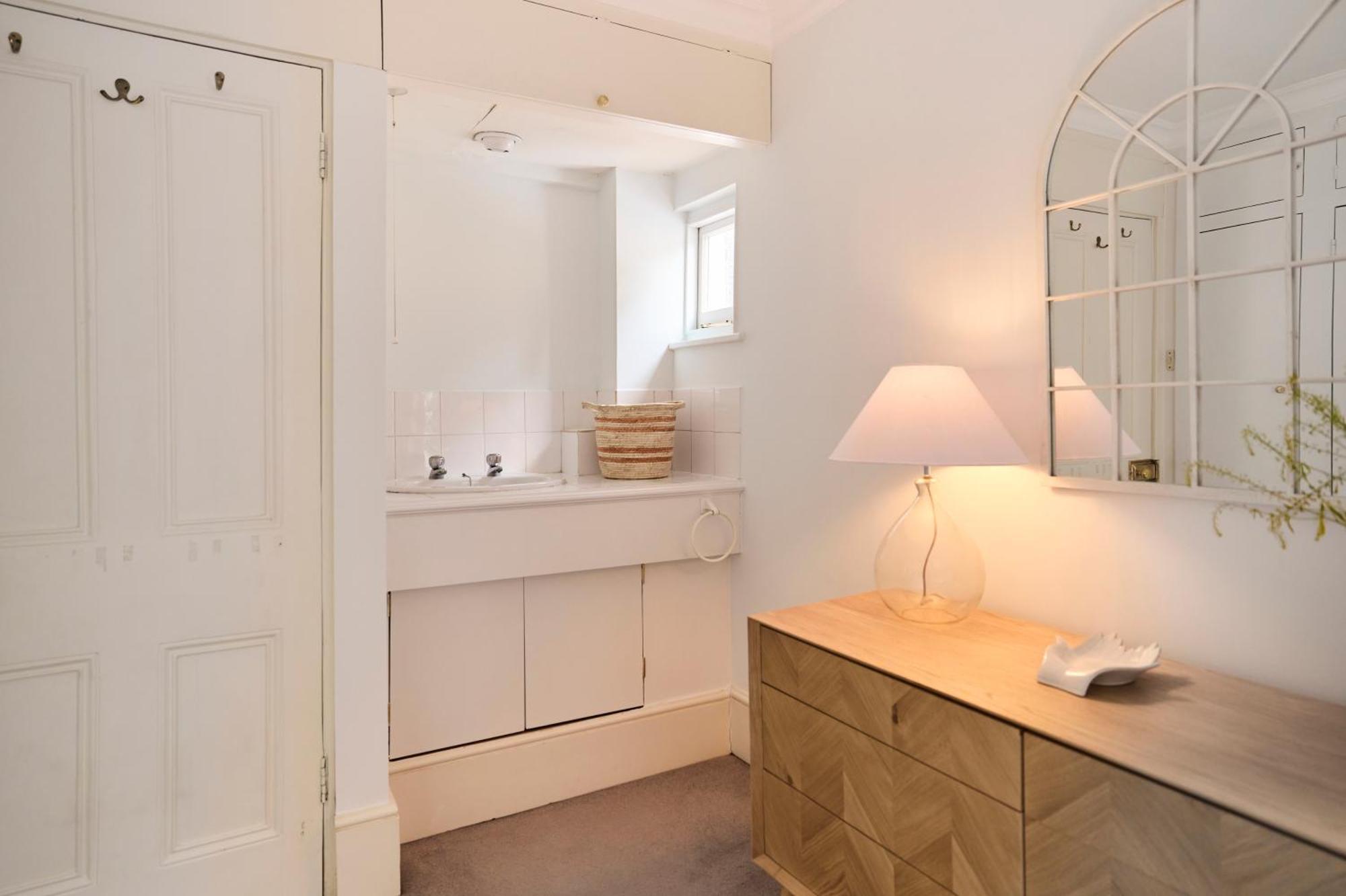 Apartment The Fulham Hideout - Modish 2bdr Flat With Patio *