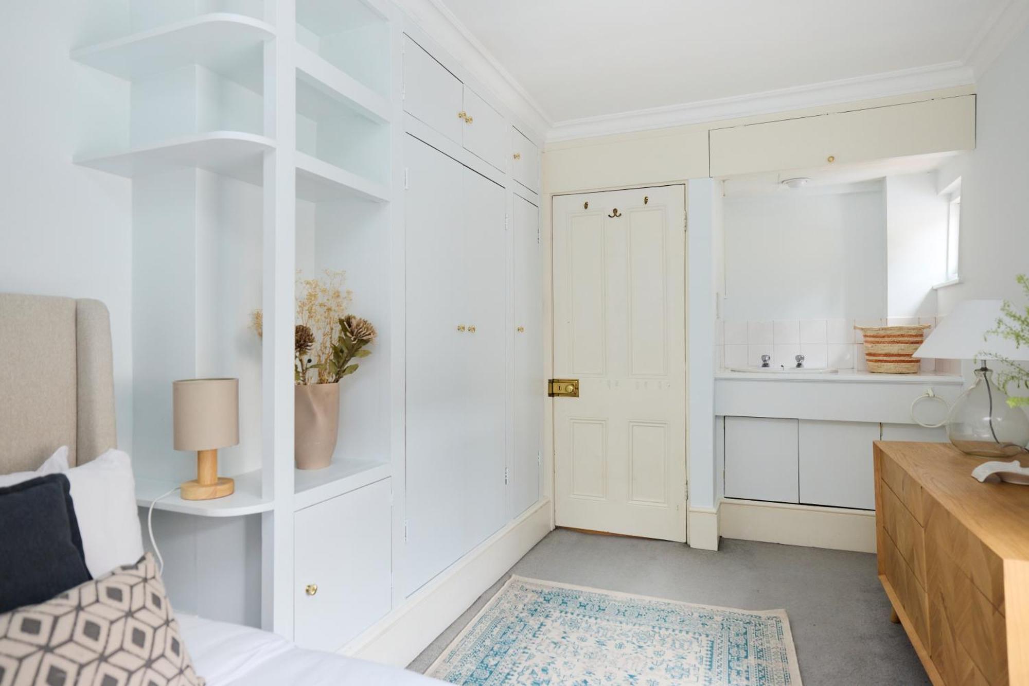 The Fulham Hideout - Modish 2bdr Flat With Patio *