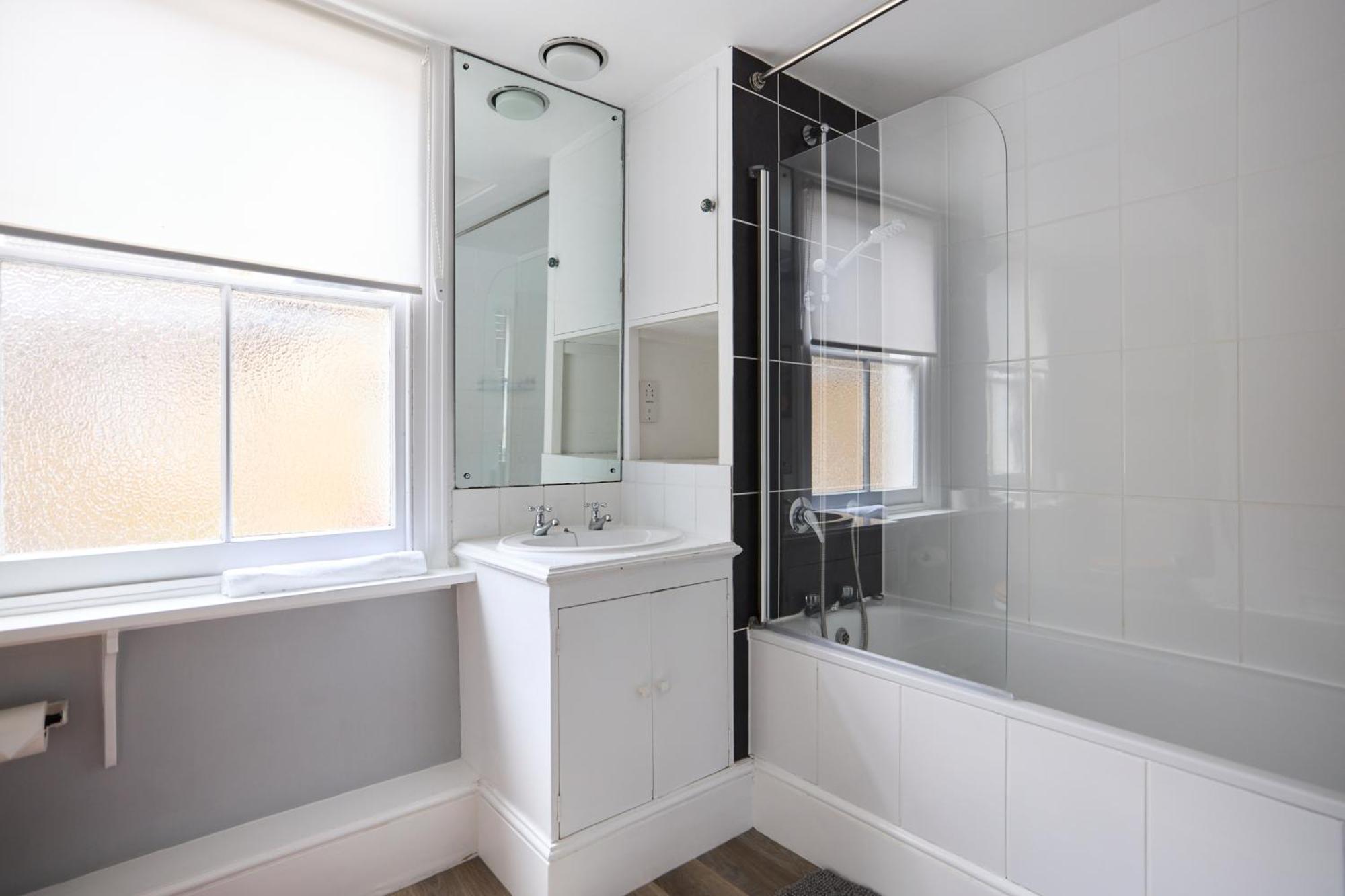 Apartment The Fulham Hideout - Modish 2bdr Flat With Patio *