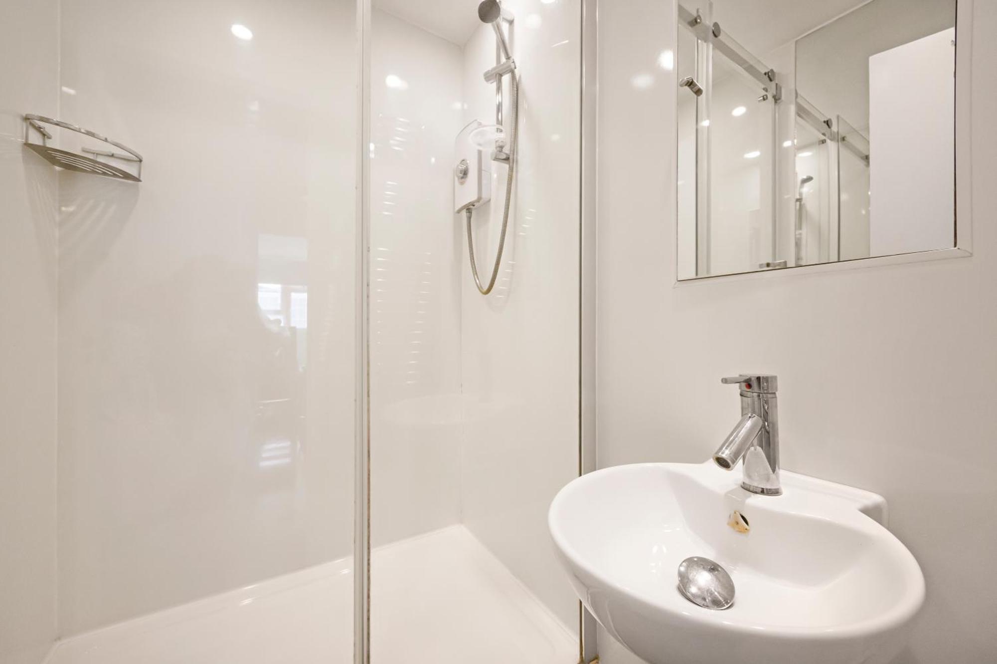 Appartement 4-bed Flat With Stunning Views *