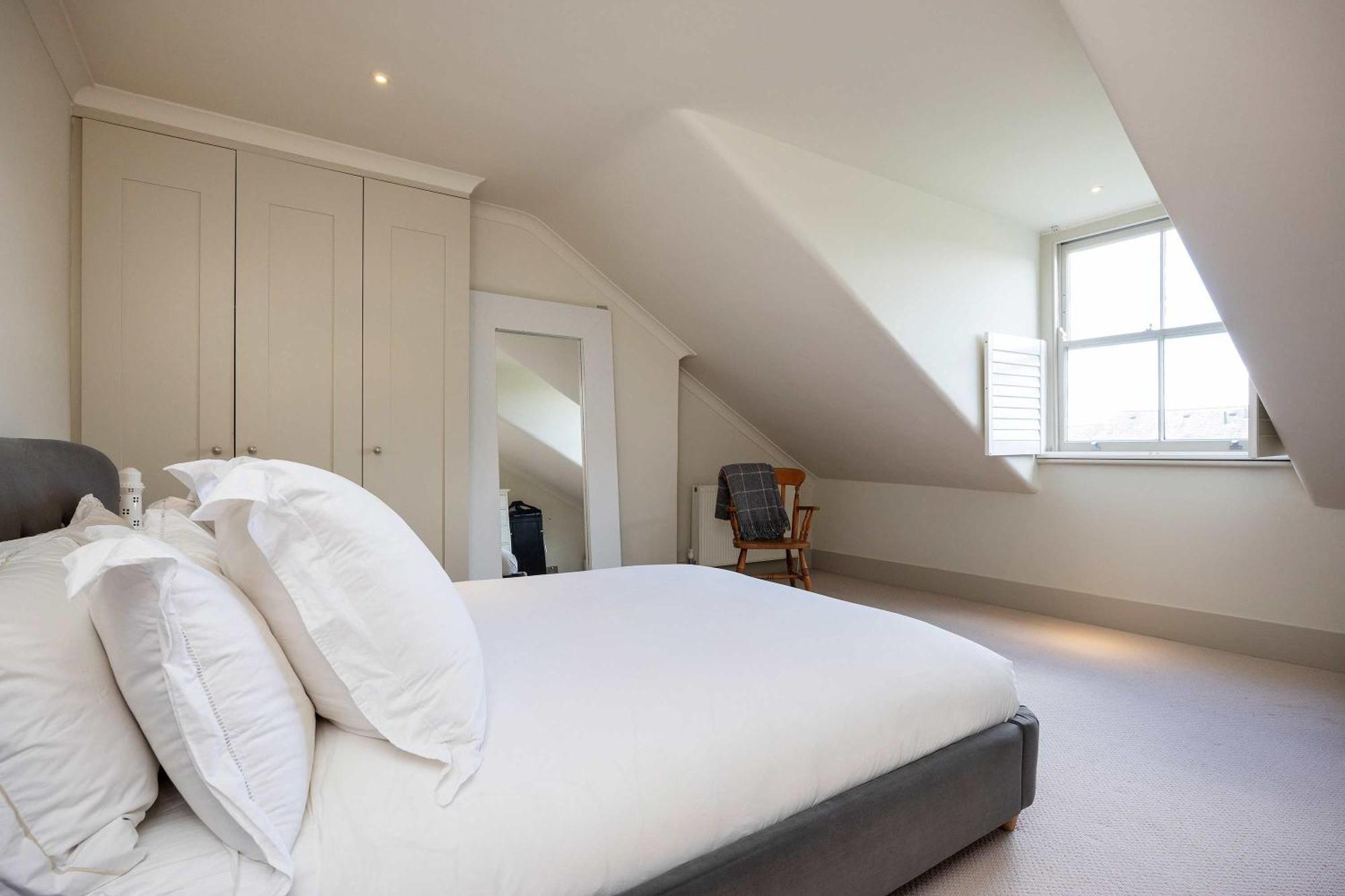Veeve - Brilliance In Balham * London