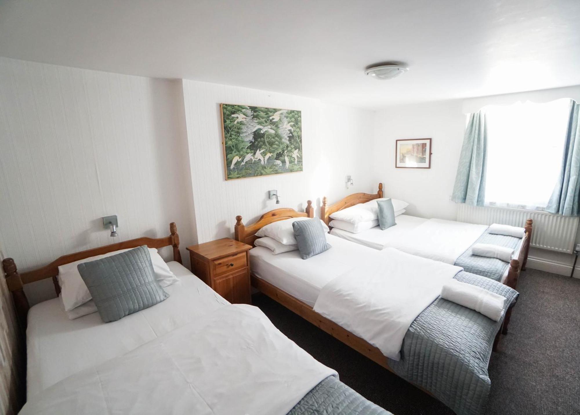 Hotel St Athans London