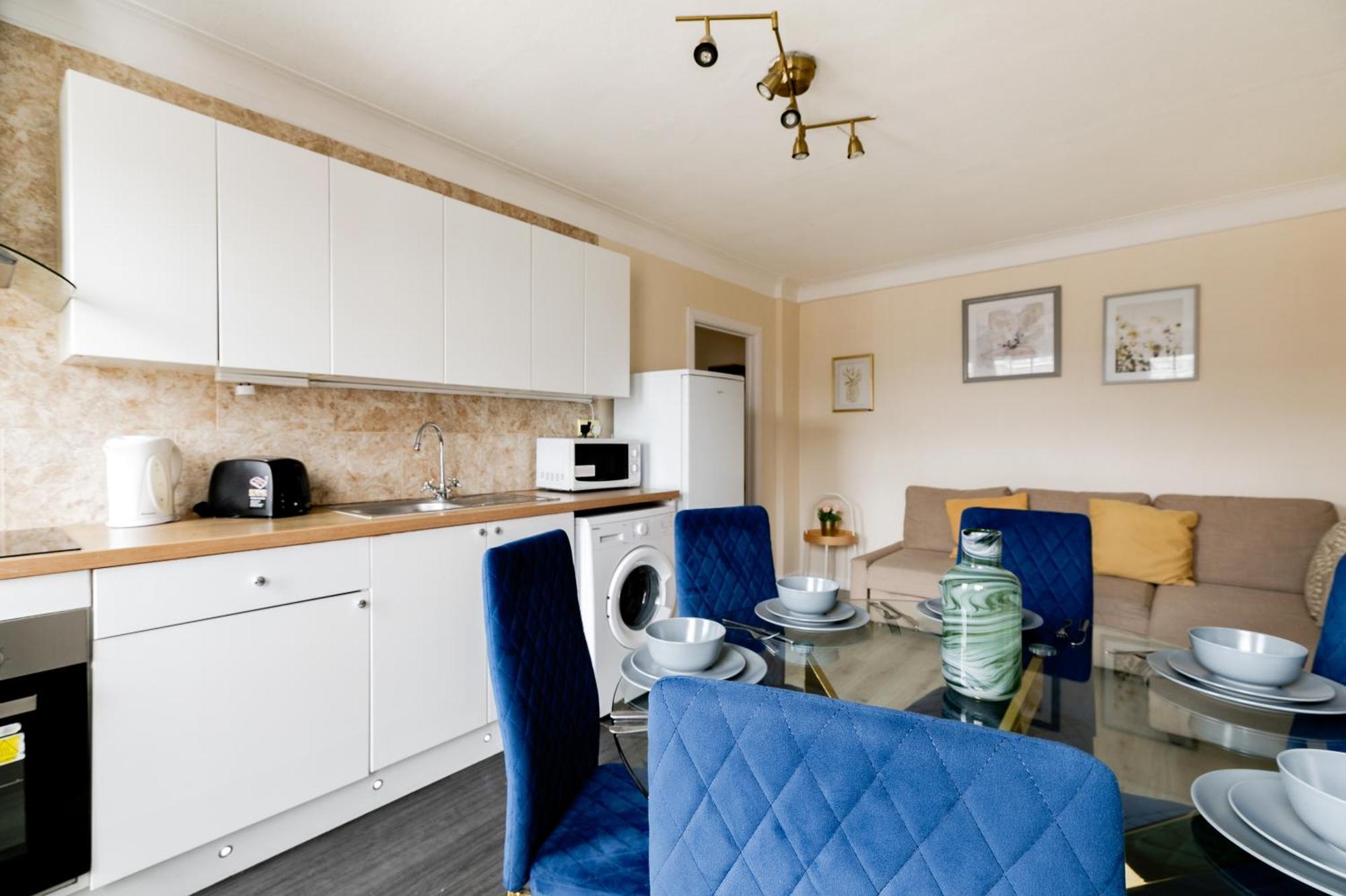Elegant 3 Bedrooms Near Hyde Park & Oxford St Apartment London