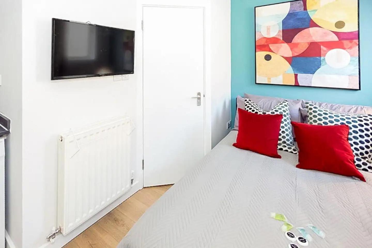 Chic Ensuite - 10% Off - 3 Min To Trains -pass The Keys Appartement *