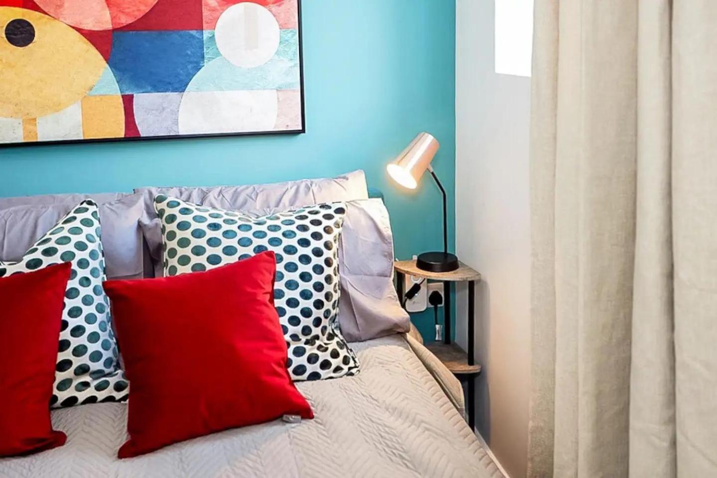 Chic Ensuite - 10% Off - 3 Min To Trains -pass The Keys * Londen