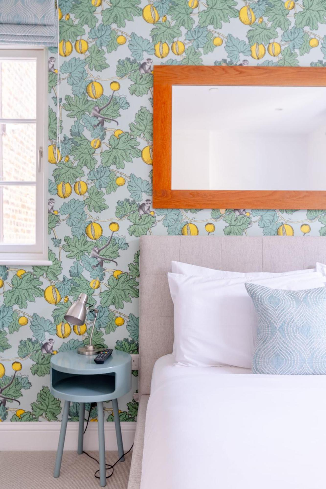Apartment Refurbished Kensington With Balcony Near Tube