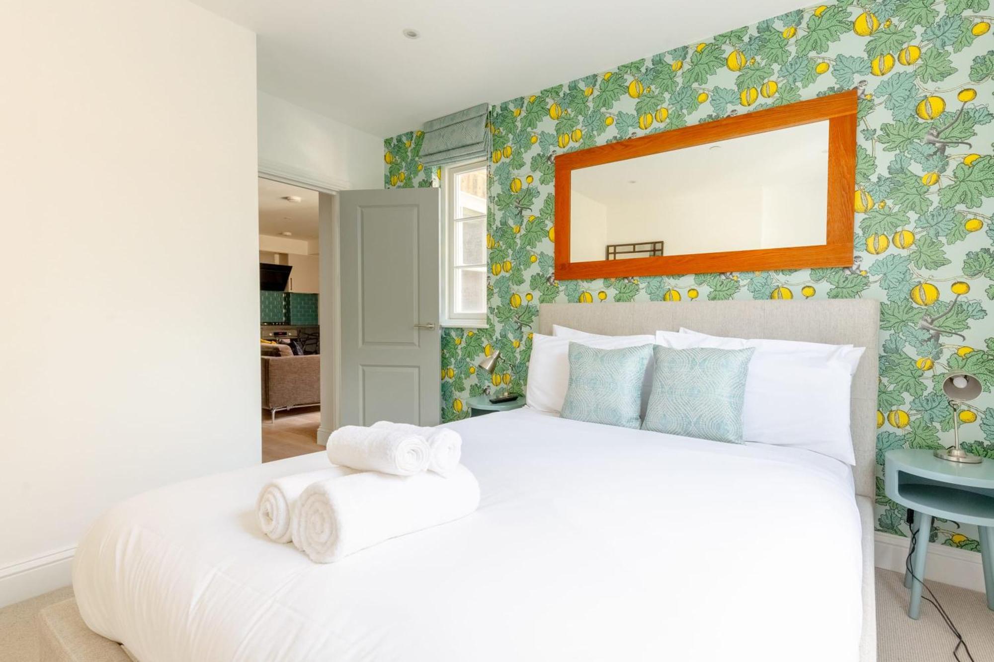 Refurbished Kensington With Balcony Near Tube