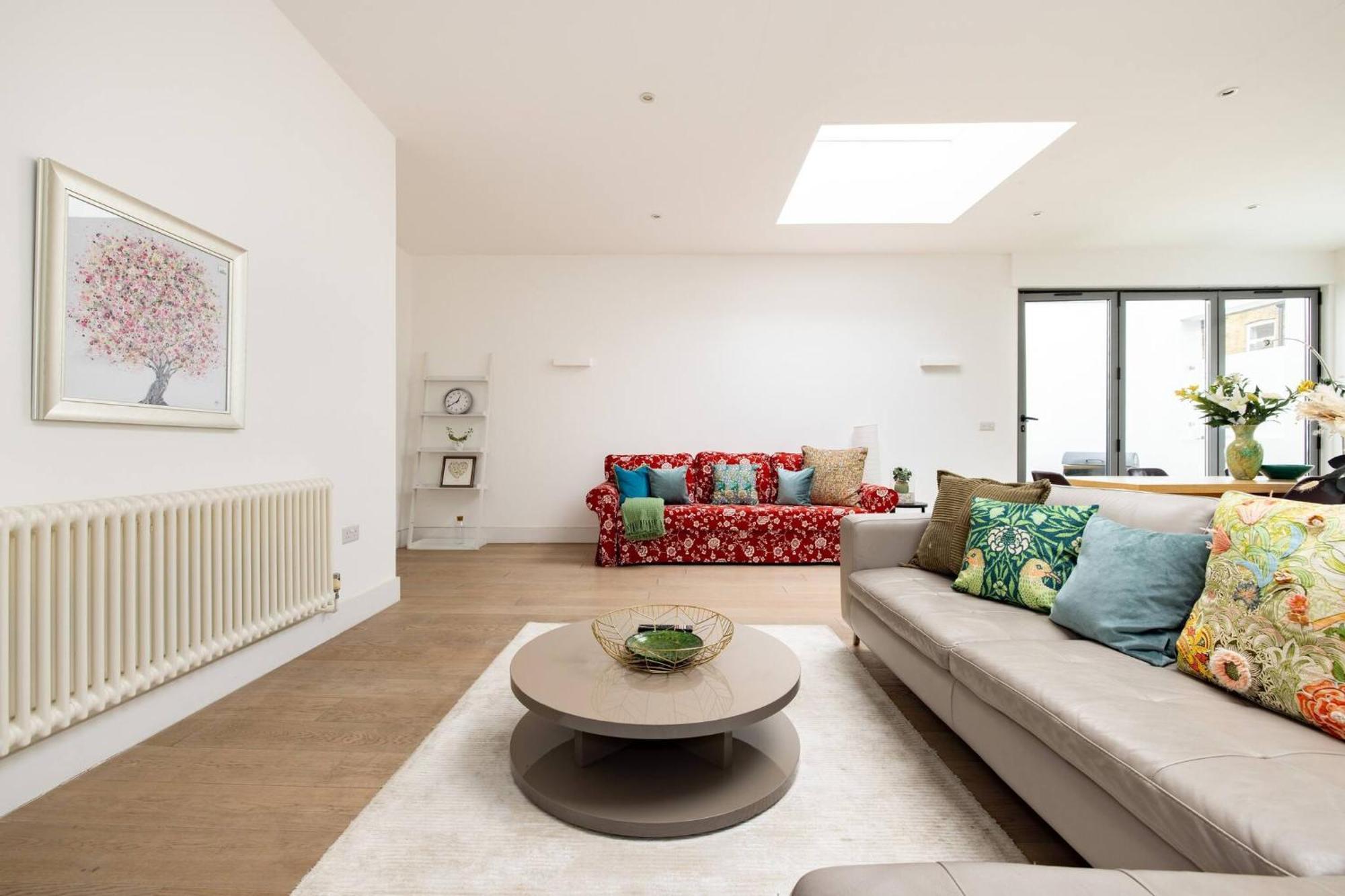 Wild Roses Serviced - Borough Apartment London