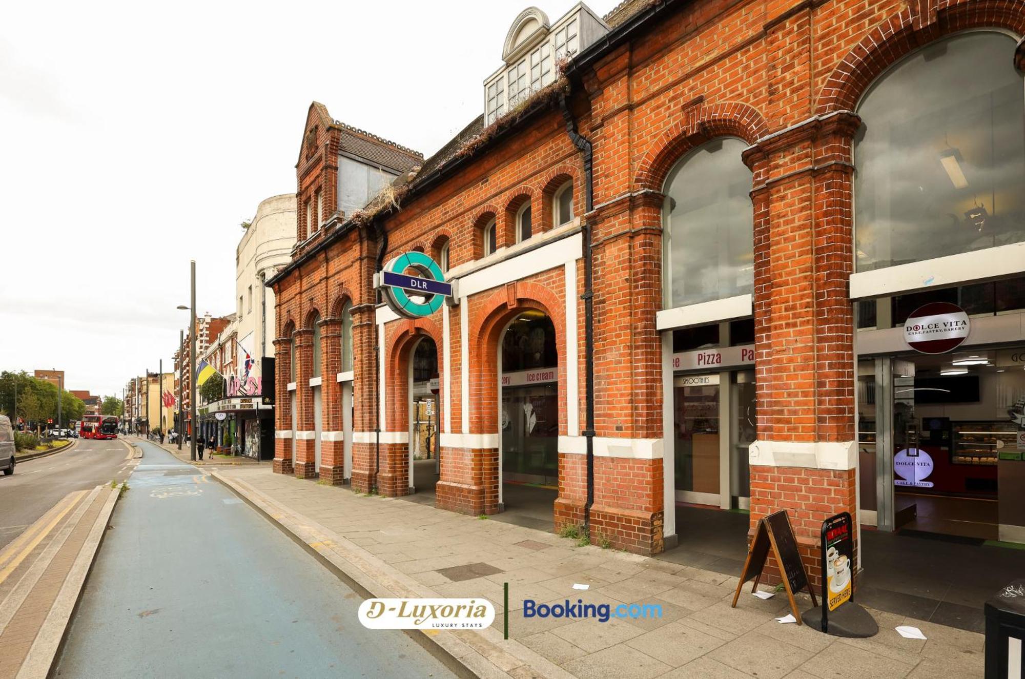 Stylish 2br By Dluxoria Short Lets & Serviced Greater With Pet Friendly, Free Wifi & Free Parking * London