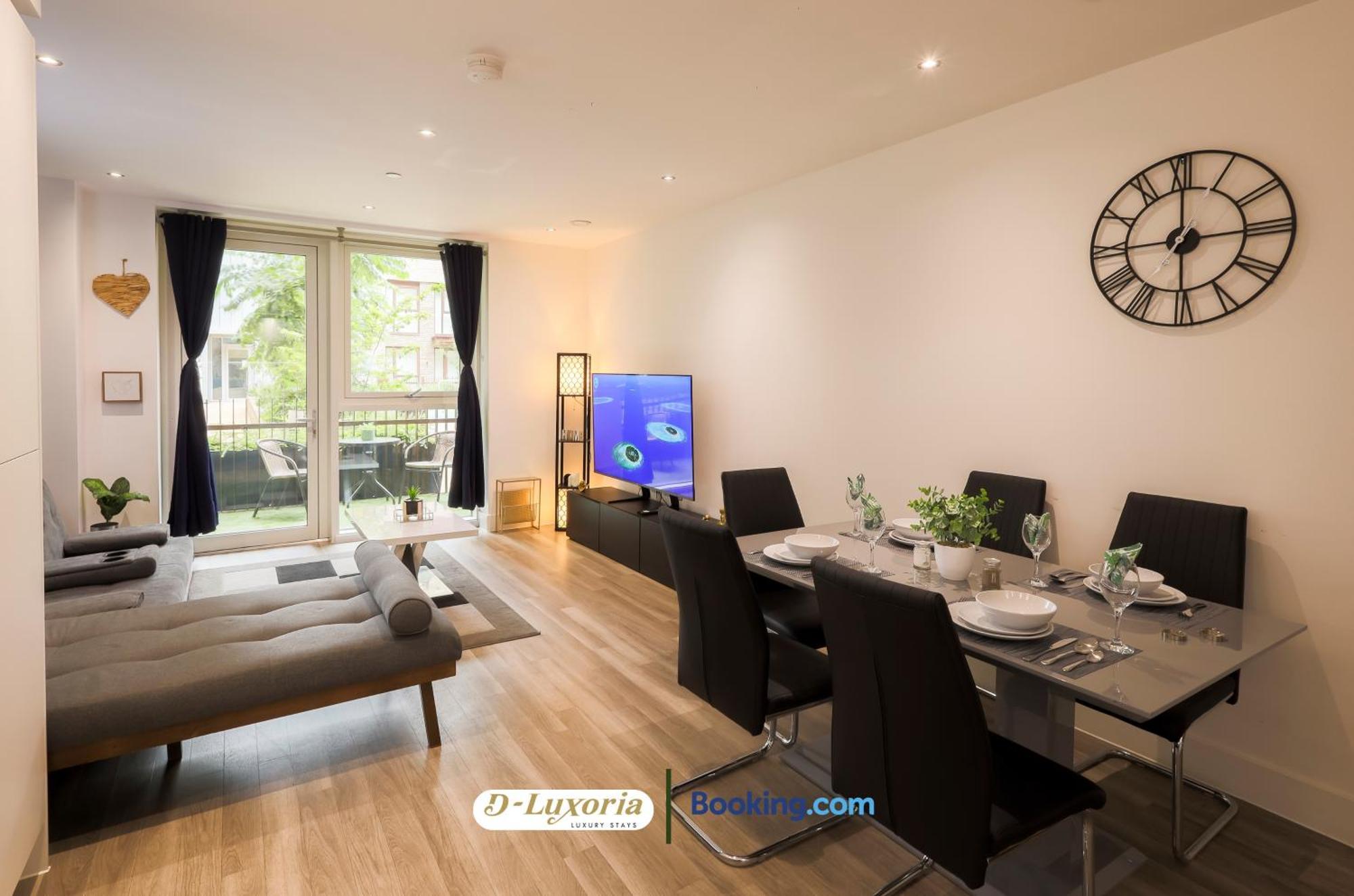 Stylish 2br By Dluxoria Short Lets & Serviced Greater With Pet Friendly, Free Wifi & Free Parking * London