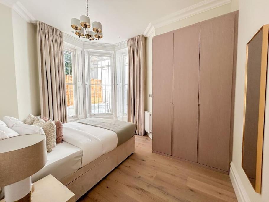 Stylish 2 Bed Flat On The Iconic Gloucester Road Apartment London