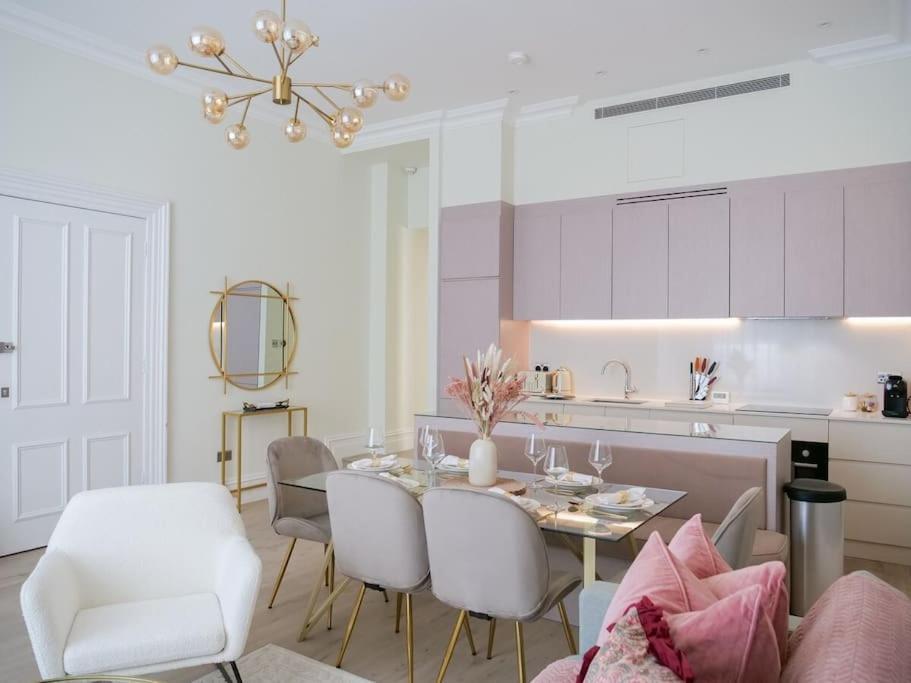 Stylish 2 Bed Flat On The Iconic Gloucester Road Apartment London