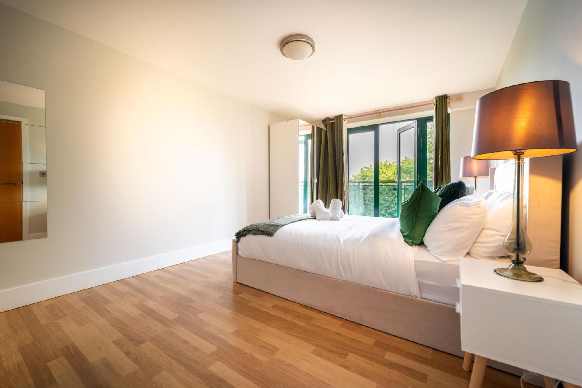 Apartamento Luxury Docklands 2bed Apt- Close To Excel- Canary Wharf- Airport - 02 Arena- Free Parking- Ps 4 Londres