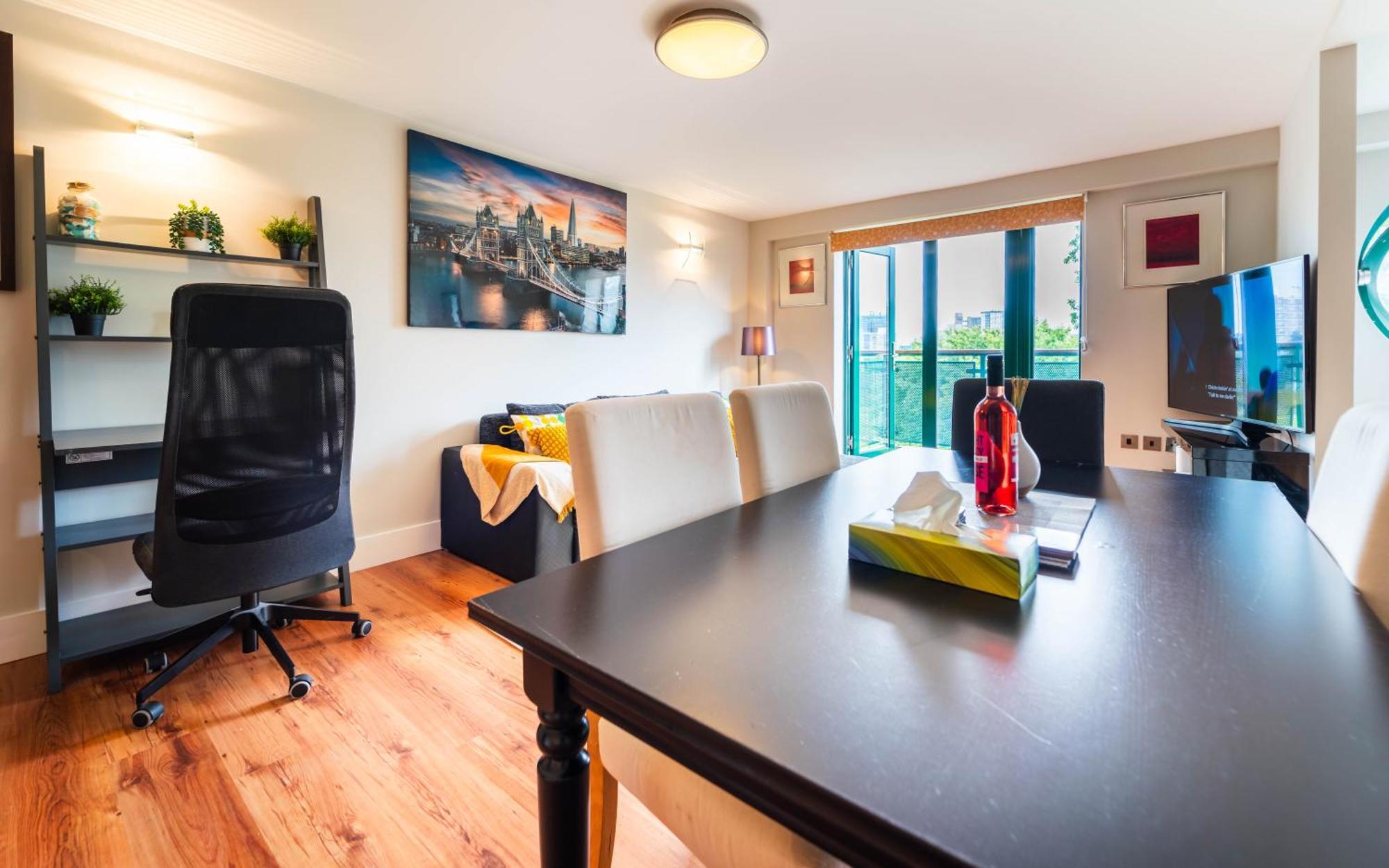 Luxury Docklands 2bed Apt- Close To Excel- Canary Wharf- Airport - 02 Arena- Free Parking- Ps 4 Apartamento Londres