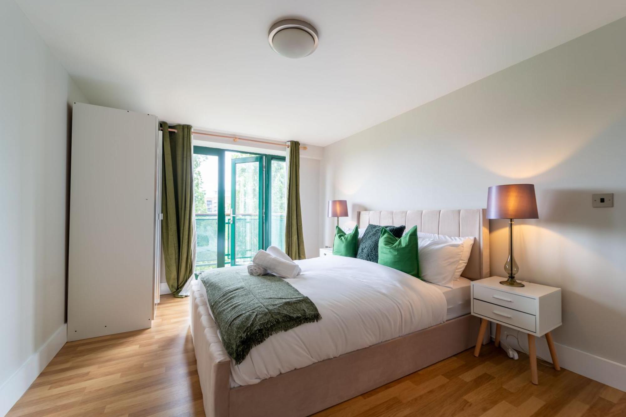Luxury Docklands 2bed Apt- Close To Excel- Canary Wharf- Airport - 02 Arena- Free Parking- Ps 4 * Londres