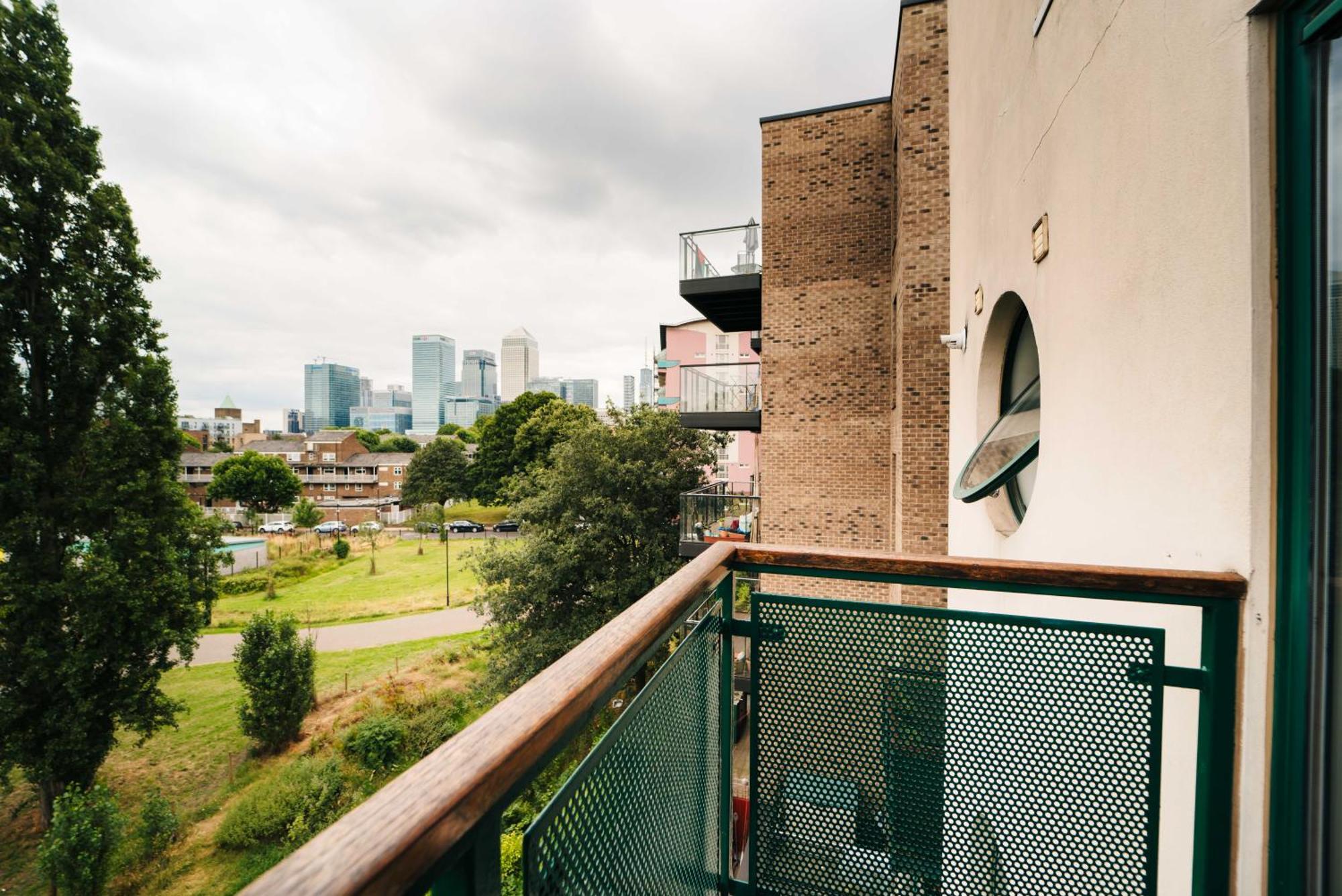 Luxury Docklands 2bed Apt- Close To Excel- Canary Wharf- Airport - 02 Arena- Free Parking- Ps 4 Apartamento *