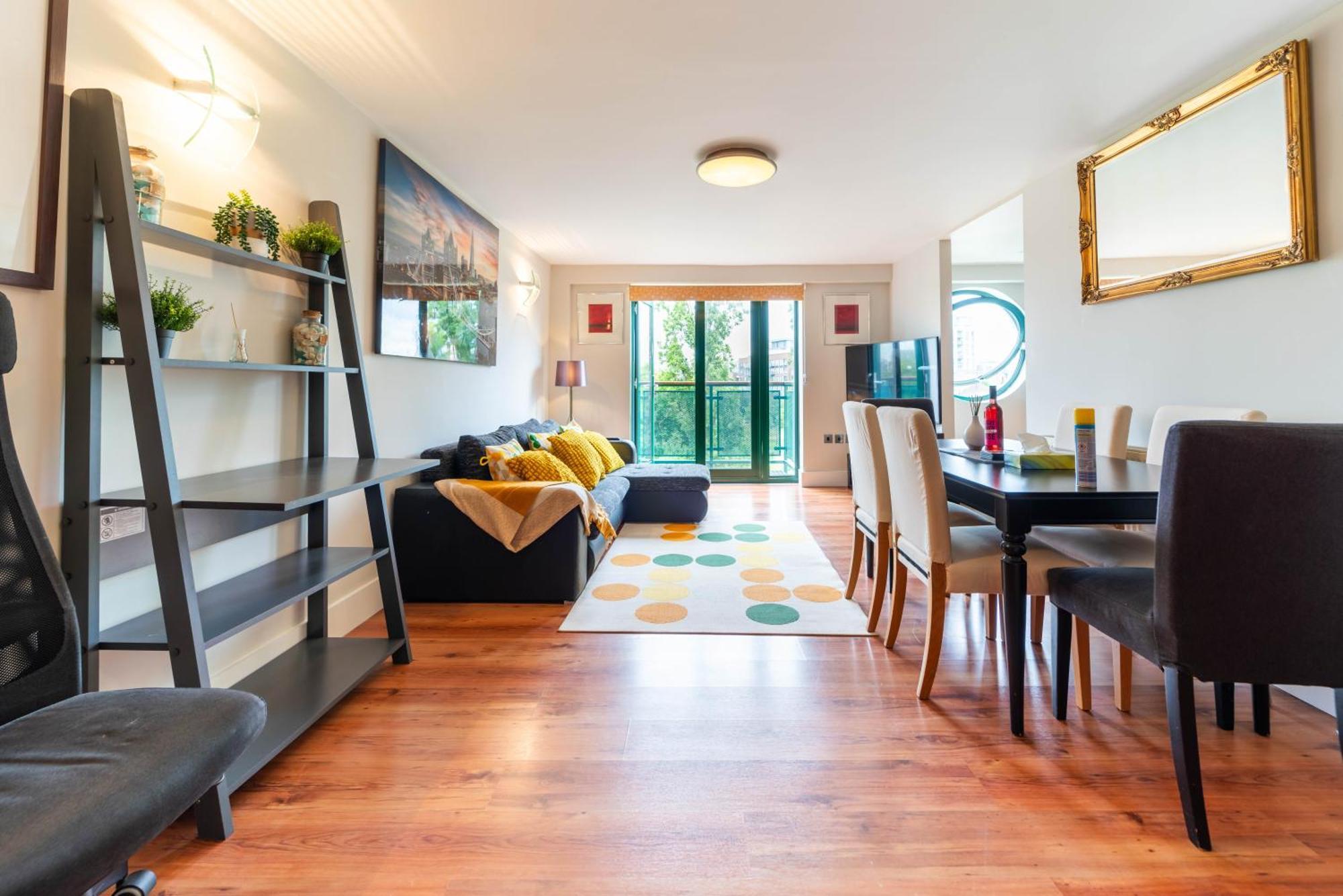 Luxury Docklands 2bed Apt- Close To Excel- Canary Wharf- Airport - 02 Arena- Free Parking- Ps 4 Londres