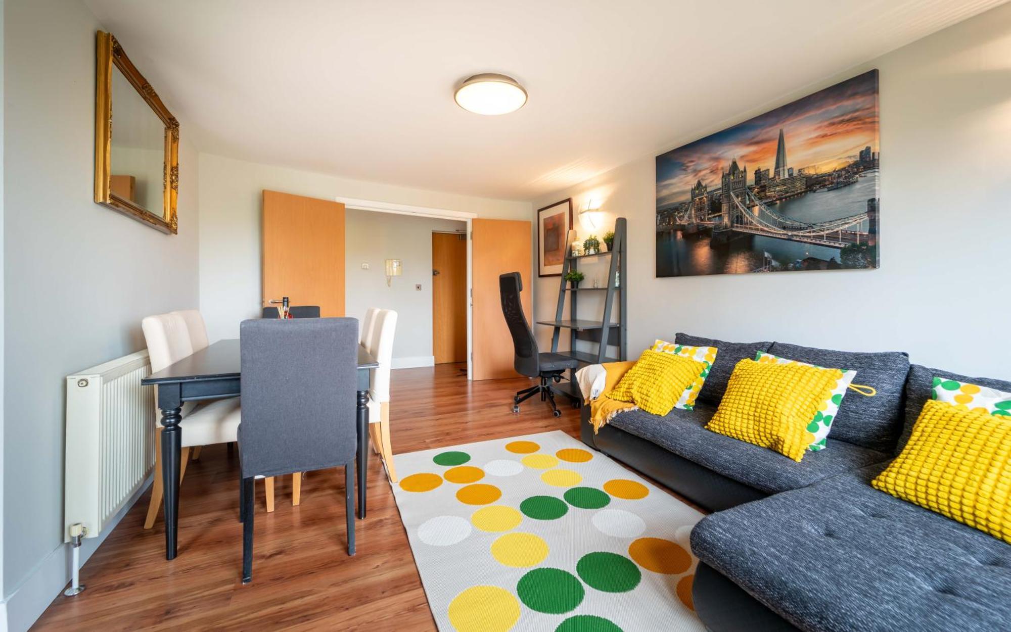 Luxury Docklands 2bed Apt- Close To Excel- Canary Wharf- Airport - 02 Arena- Free Parking- Ps 4 Apartamento Londres