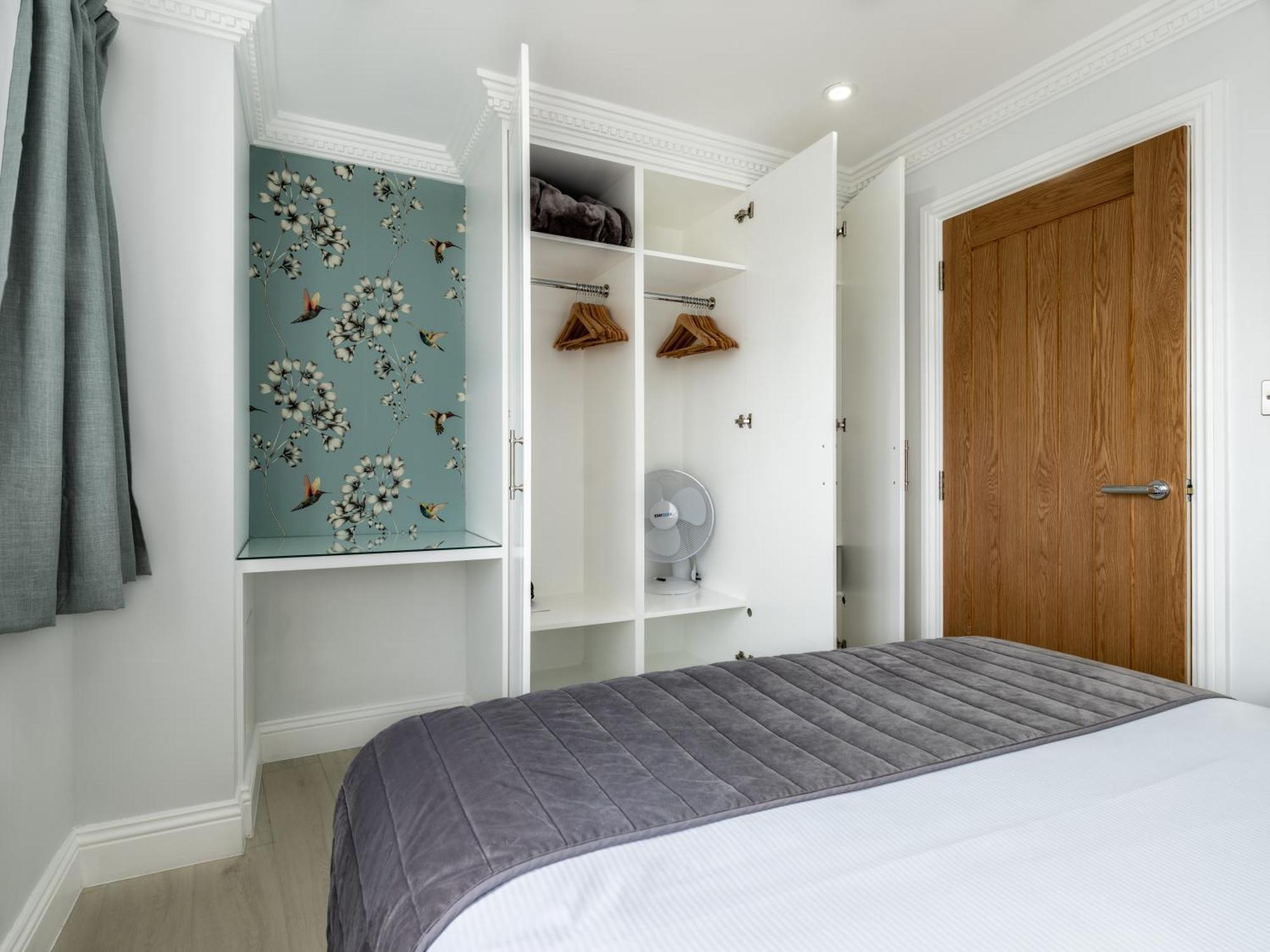 The Chelsea Cloisters Serviced Apartment *