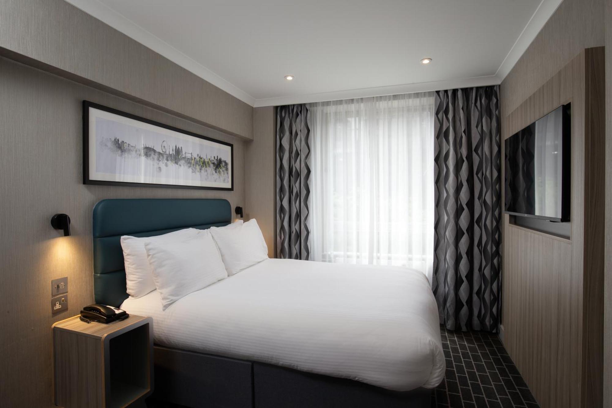 Sleeper At Royal National Hotel