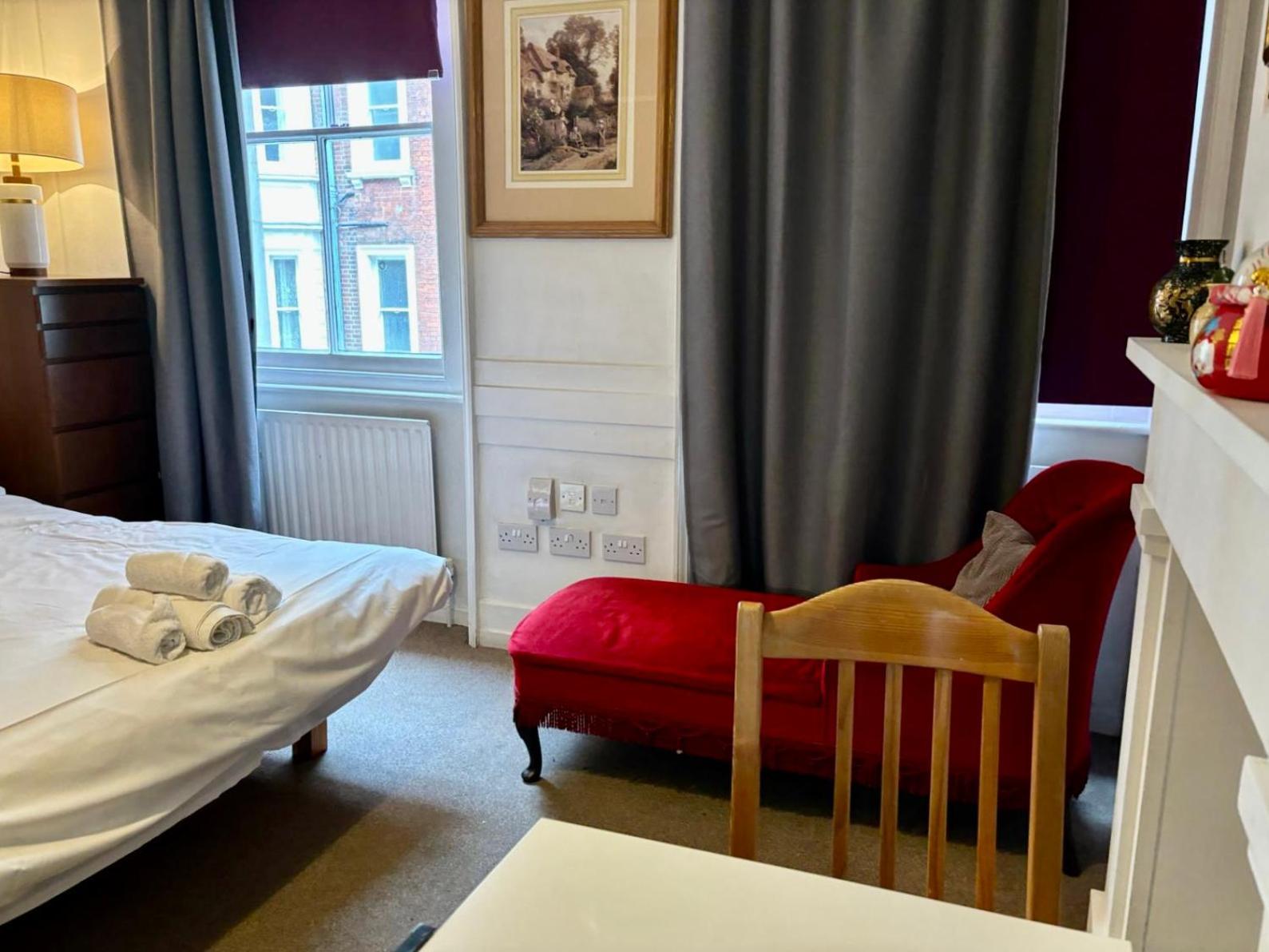 In Bloomsbury Apartment *