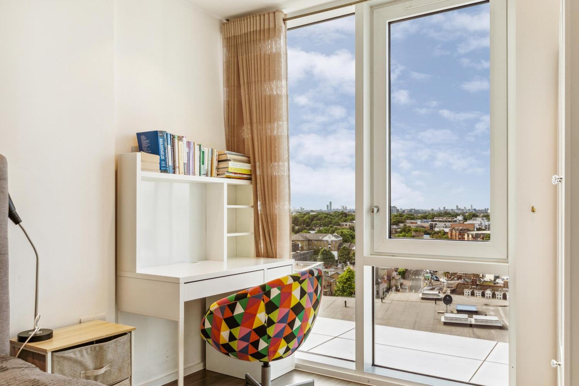 Chic 2-bedroom With Stunning Views In Londen