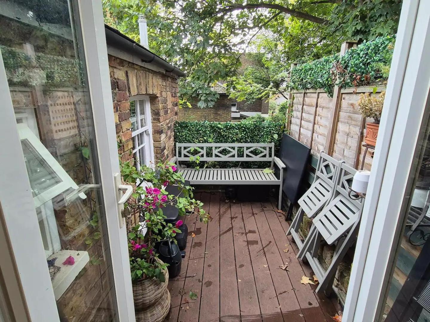 Charming 2 Bed Kennington Oval Apartment