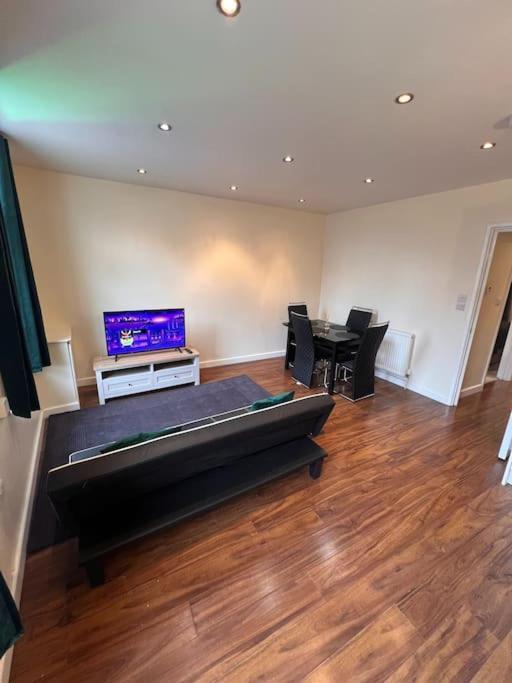 Flat In Wandsworth Apartment *