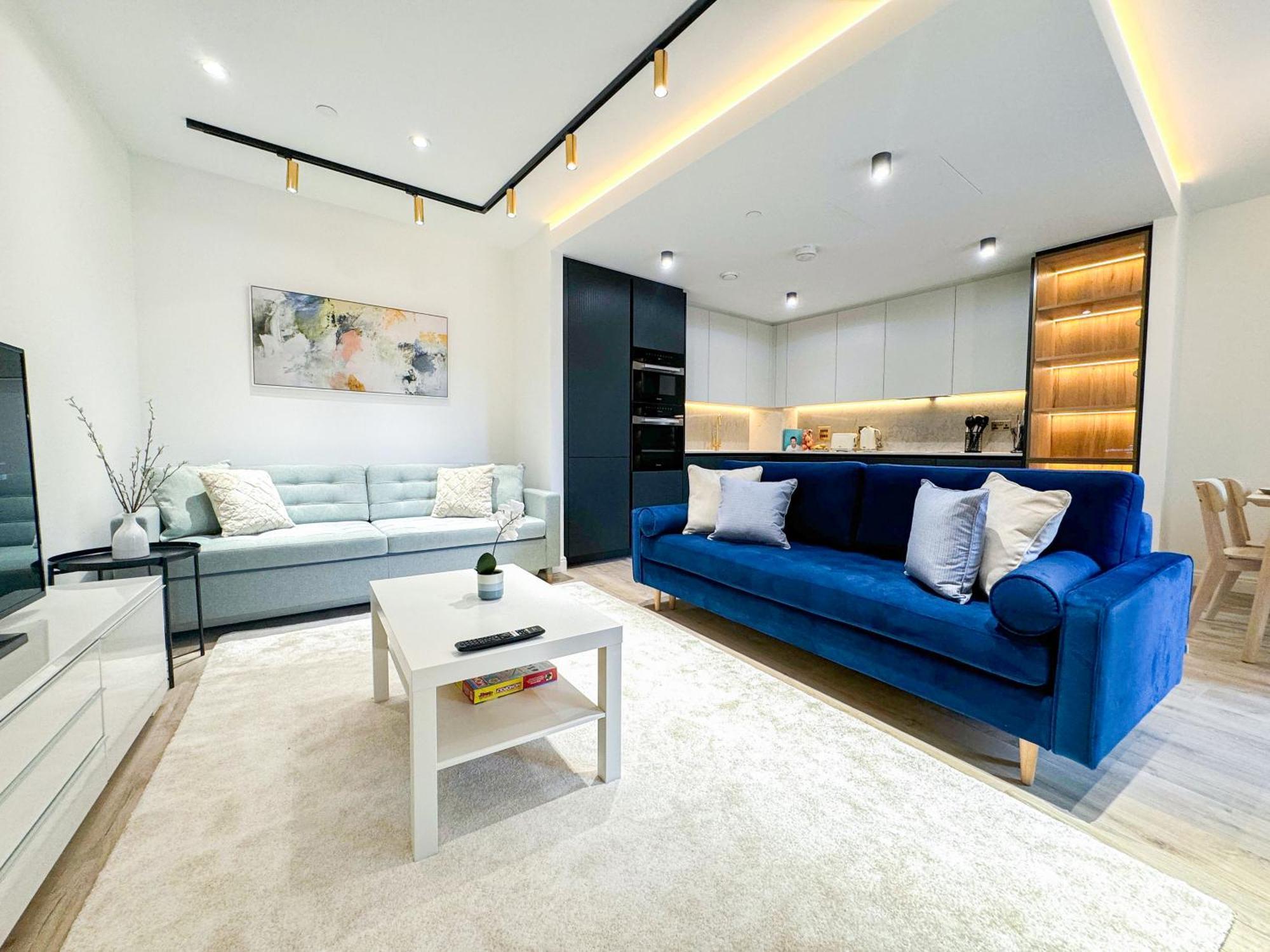 Lavish 2 Bedroom Flat With Private Balcony In Clerkenwell, Barbican * London