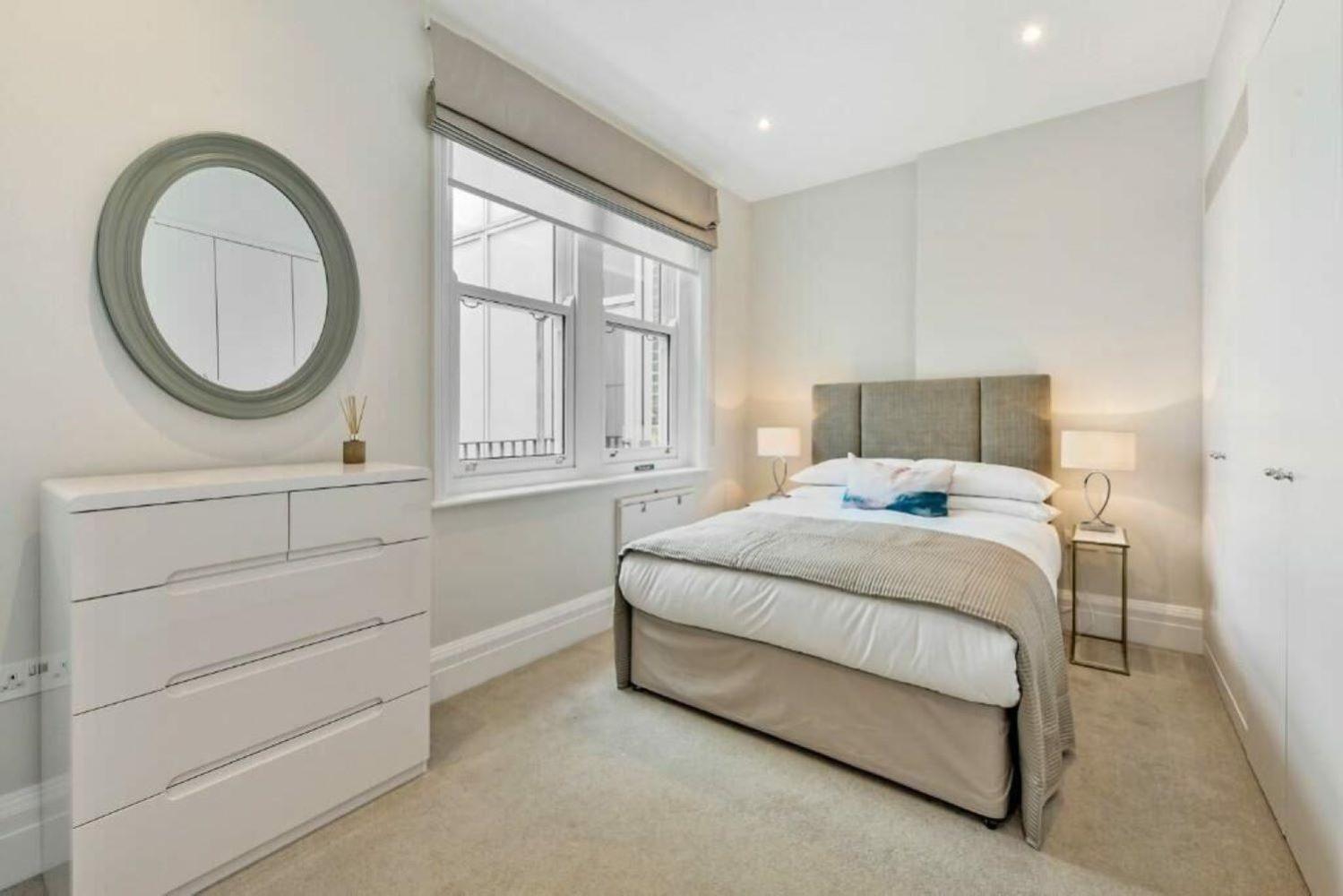 Top Floor Penthouse Green Park Mayfair 2 Super King Beds Apartment *