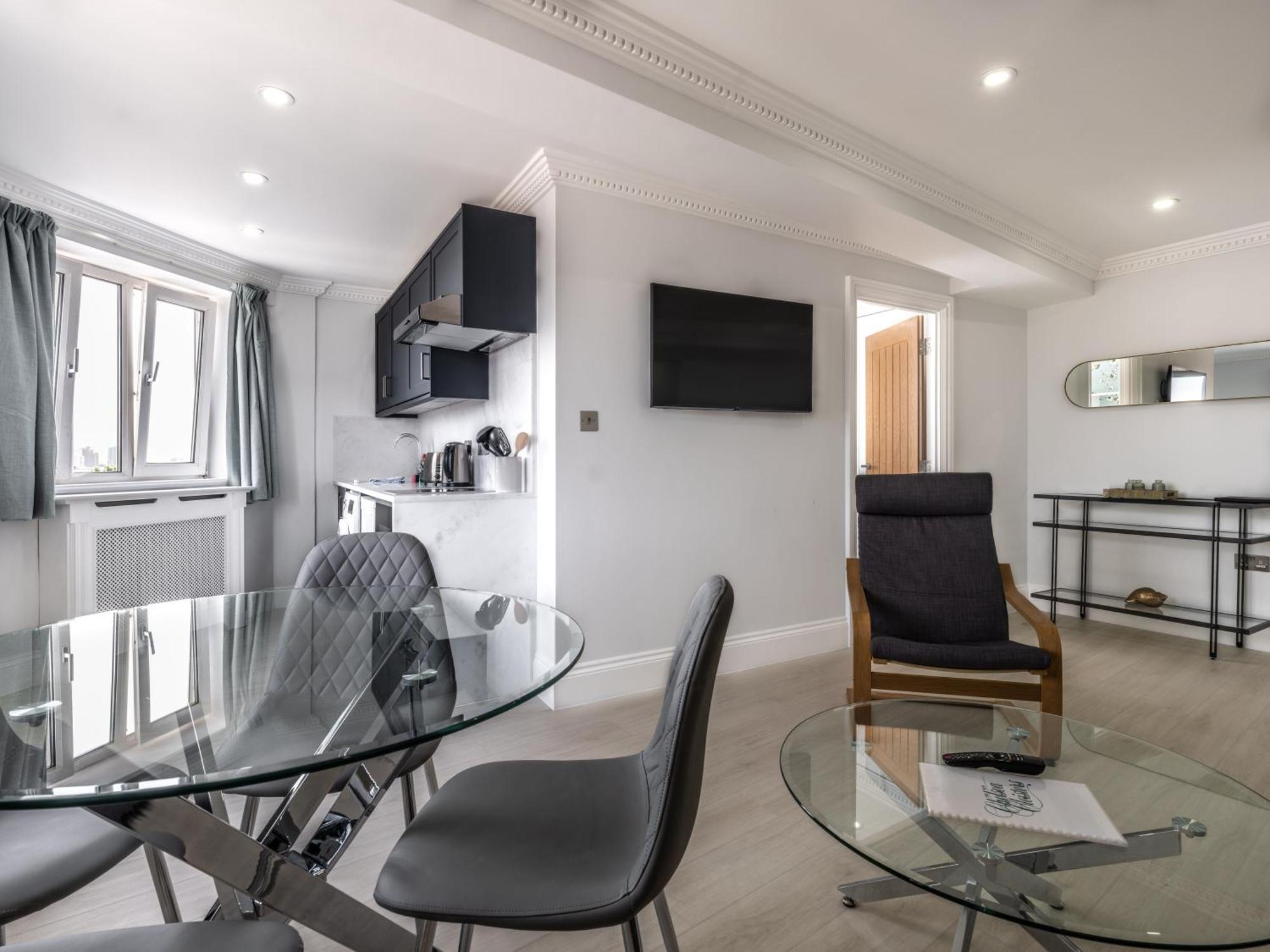 Apartment The Chelsea Cloisters Serviced
